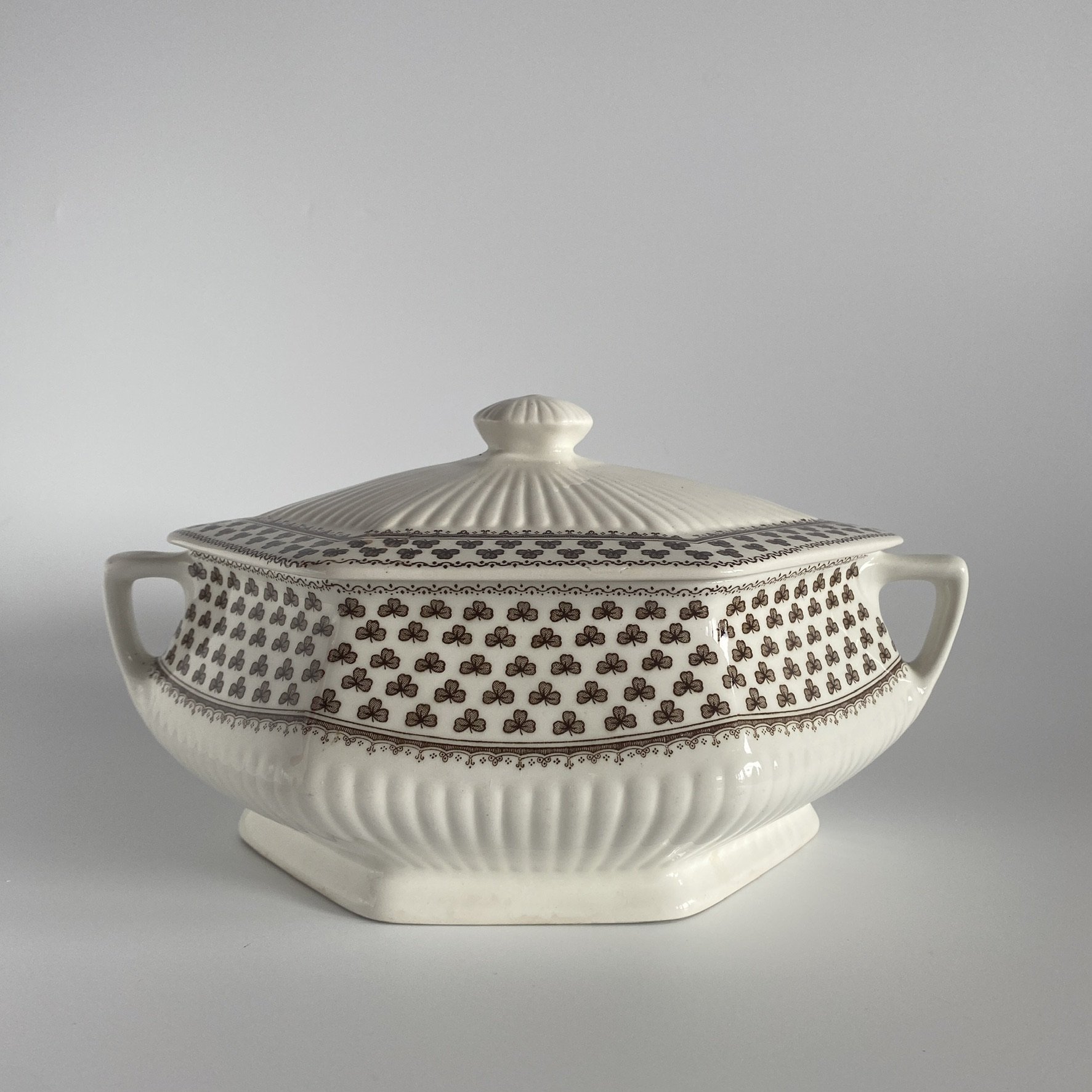Adams Sharon Vegetable Tureen with Lid