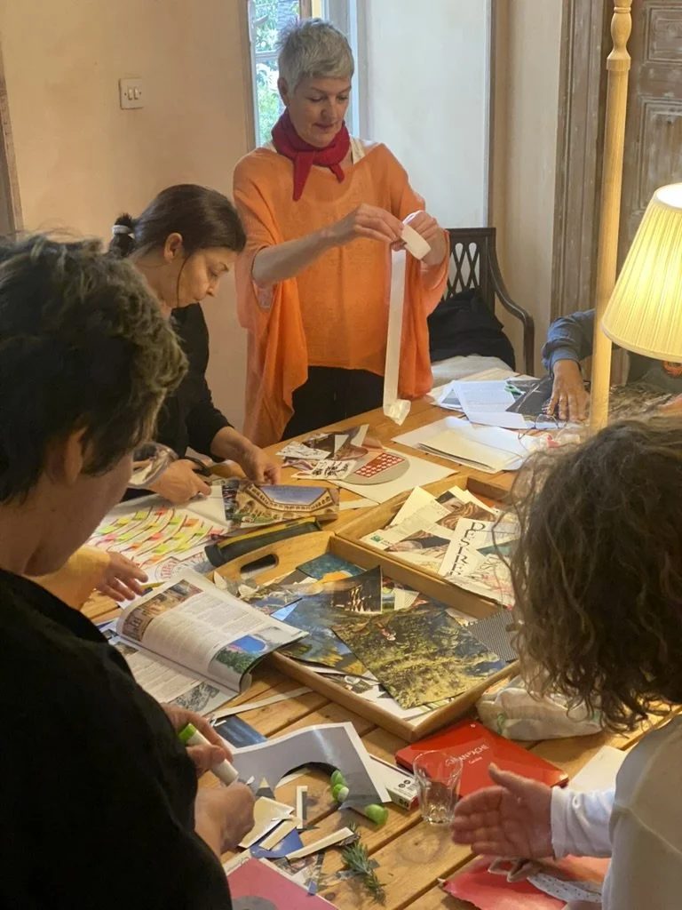 ATELIER Collage et écriture, à Paris Place de Clichy