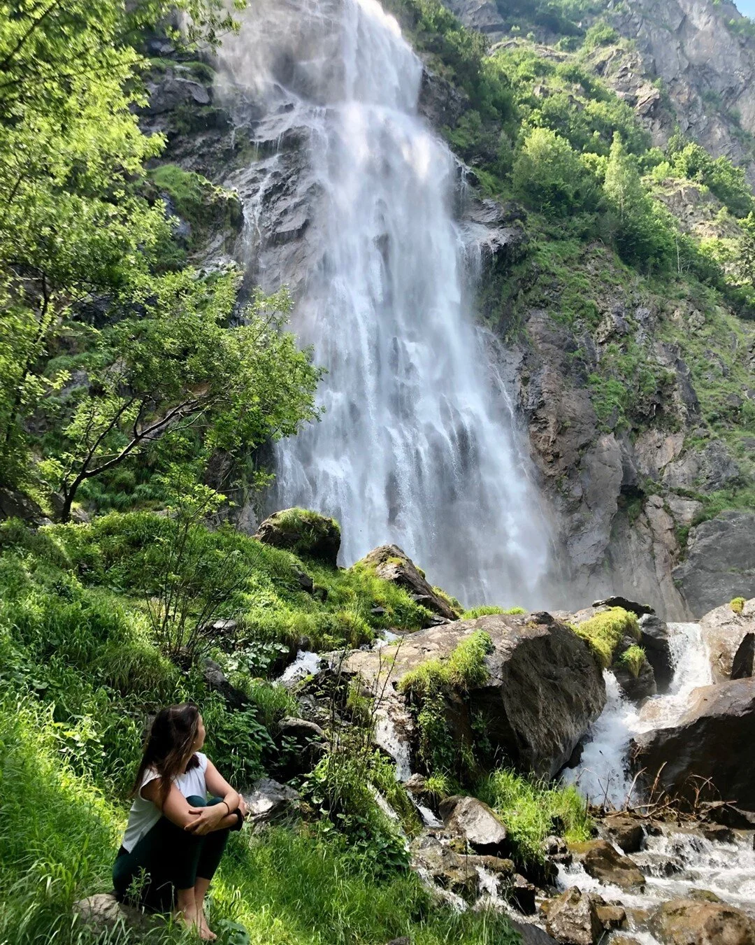 Pachamama&hellip;

So easy to get distracted by the thought&hellip; thinking of the past or the future that is not here yet&hellip;

Nature, meditation and yoga help to reconnect to the HERE and NOW and to realise that the most important is the prese