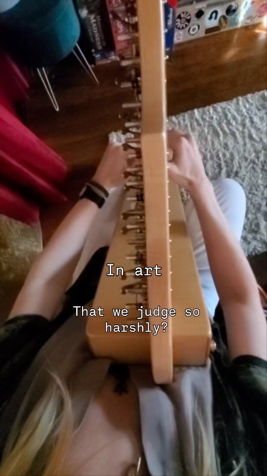 fall into freedom today
#harp #harpist #mistakes #practicemakesprogress #harpistsofinstagram #musiceducation #artist