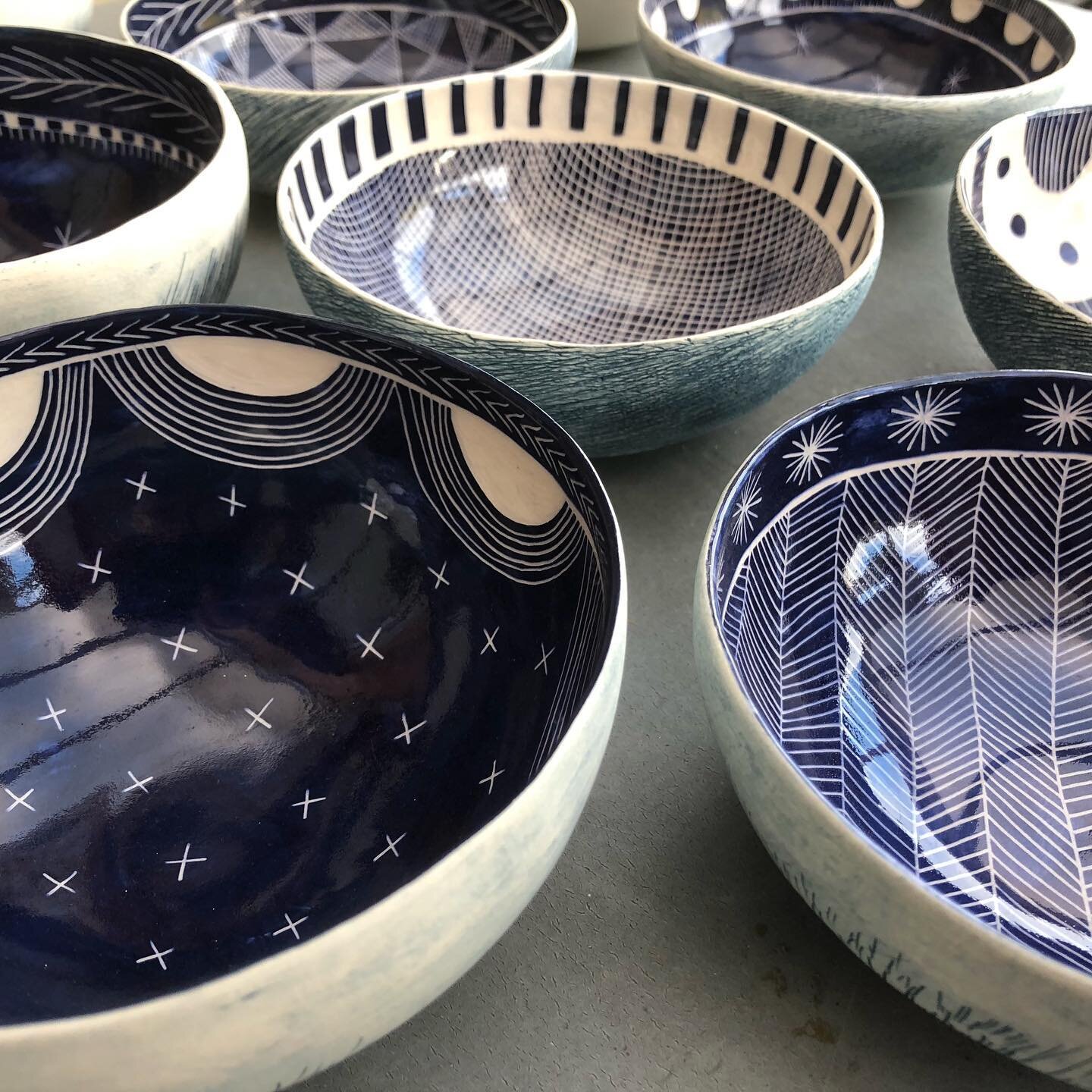 Off to Cirencester today with @thehomemadebee on this lovely sunny morning . Will be looking for some Christmas gifts @newbreweryarts . They also have an online shop if you can&rsquo;t get there . I have a few of these larger bowls there too . #newbr