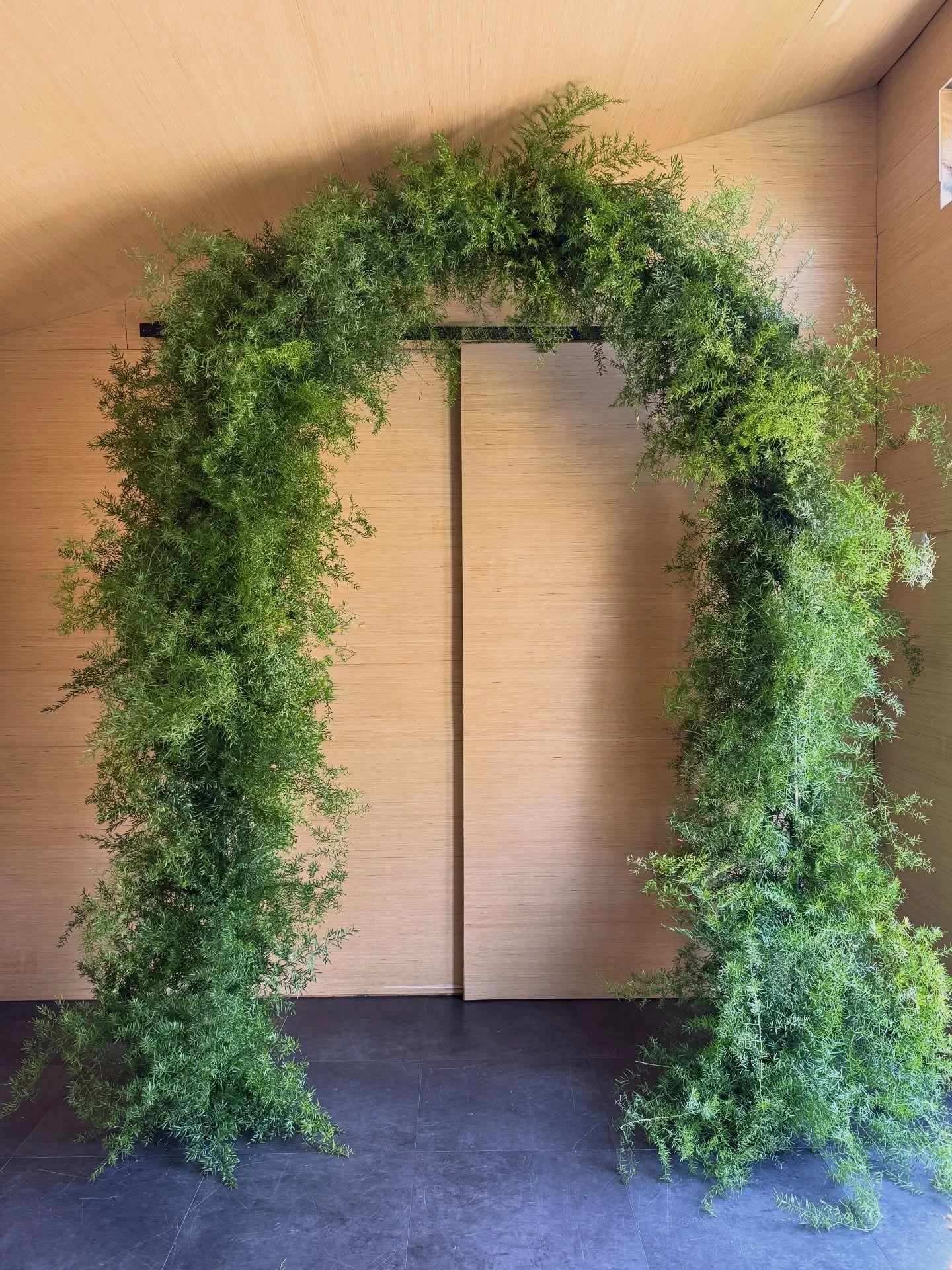 Simplicity doesn&rsquo;t mean simple 🌿

Taking advantage of an intentionally later start to this year&rsquo;s wedding season to continue to stretch and expand myself. 

We are all here to learn perpetually, expand and level up. I&rsquo;m not too sur