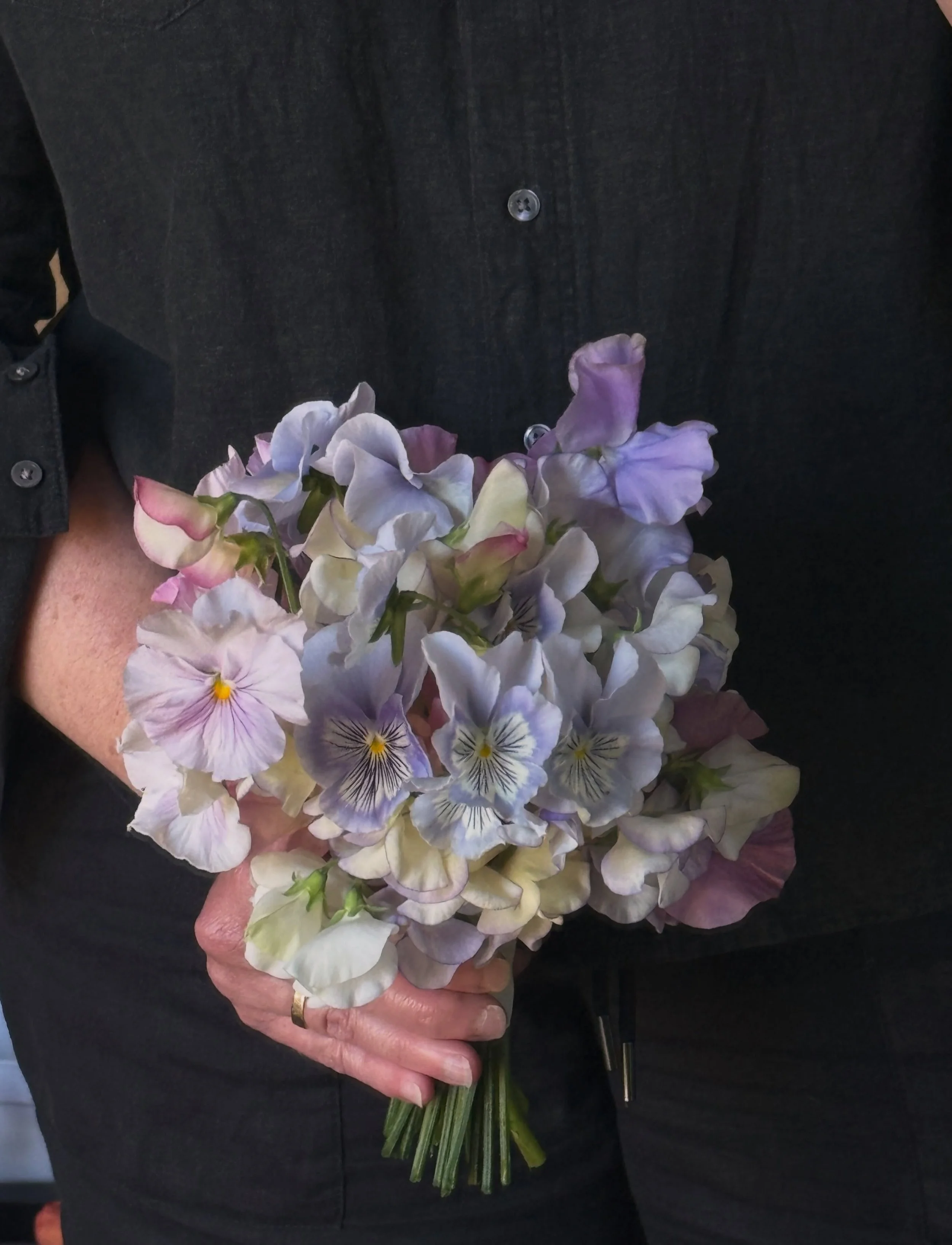 For Hannah

Divinely olfactory and the most demure bouquet I&rsquo;ve ever had the pleasure of designing. 

Thank you for your trust Hannah 🤍

All local lathyrus odoratus from @jerseycutflowermarket 
Pansies from my garden