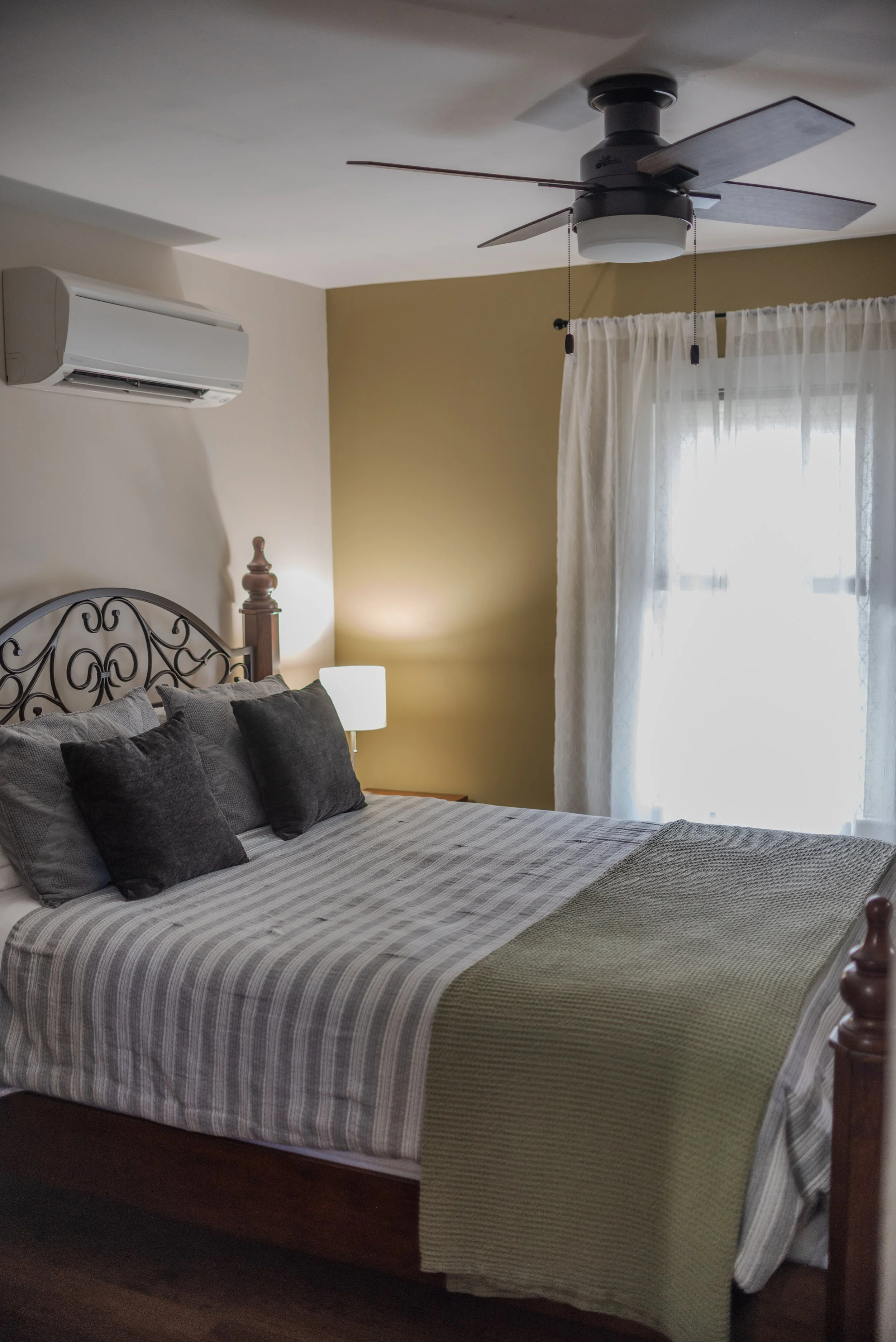 Interior of the private cottage used for EMDR Intensives with Cornelia Scott.