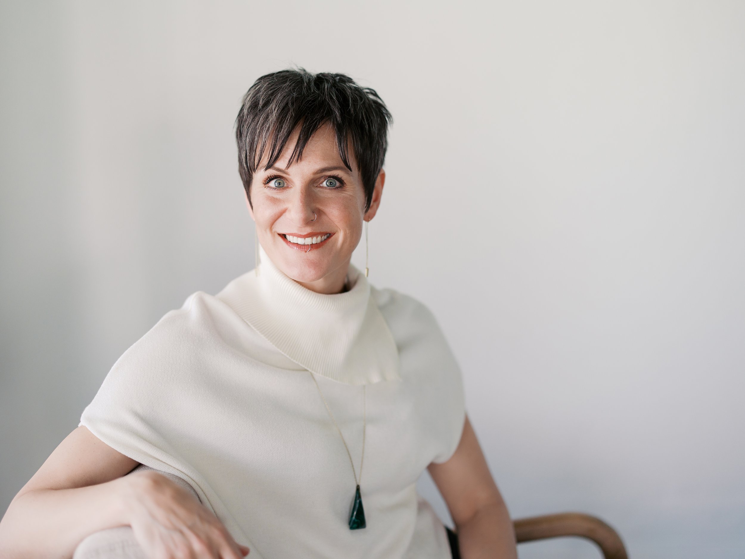 Portrait of Cornelia Scott, licensed psychotherapist specializing in trauma integration and EMDR therapy.