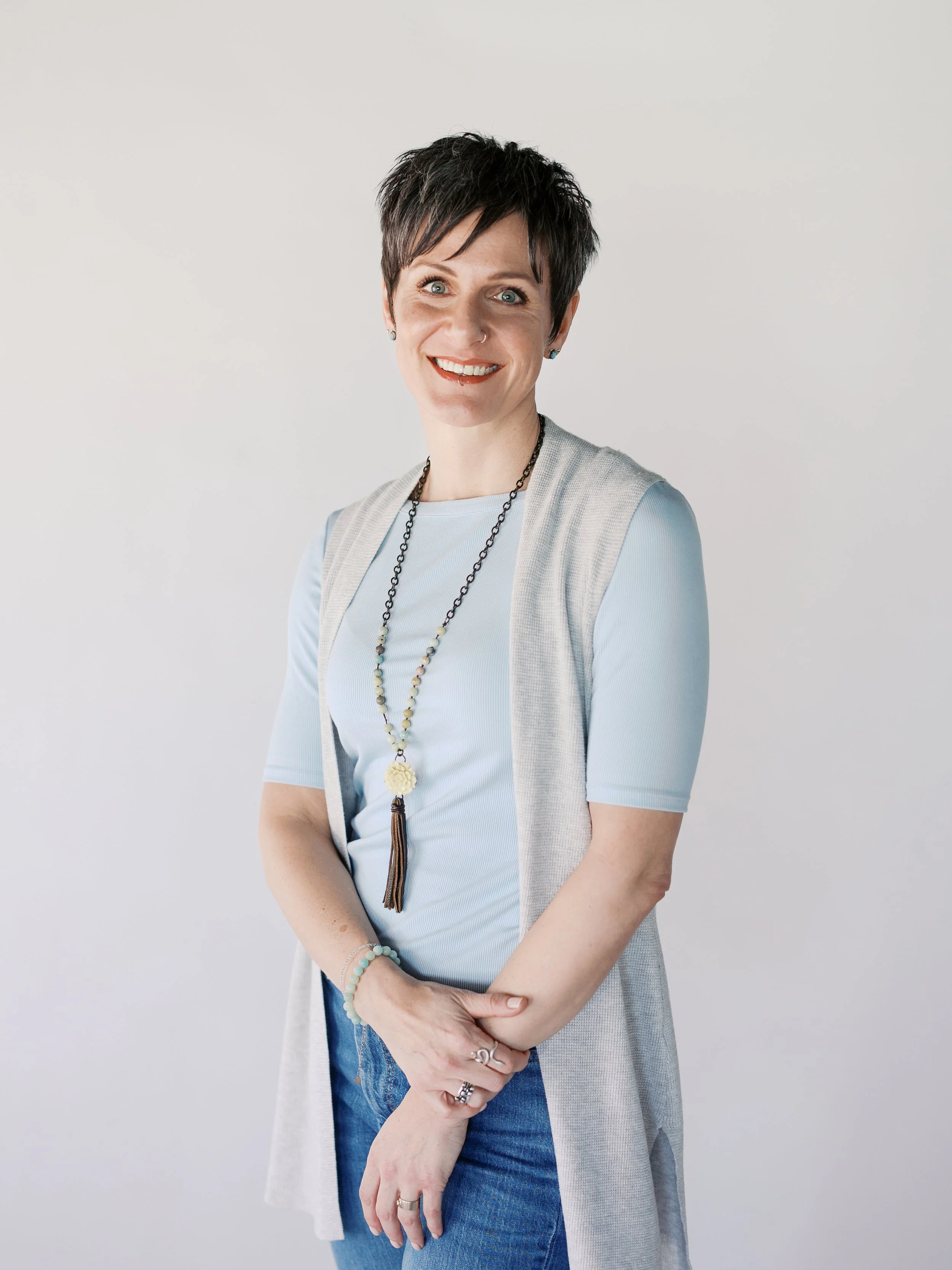 Portrait of Cornelia Scott, licensed psychotherapist specializing in trauma integration and EMDR therapy.