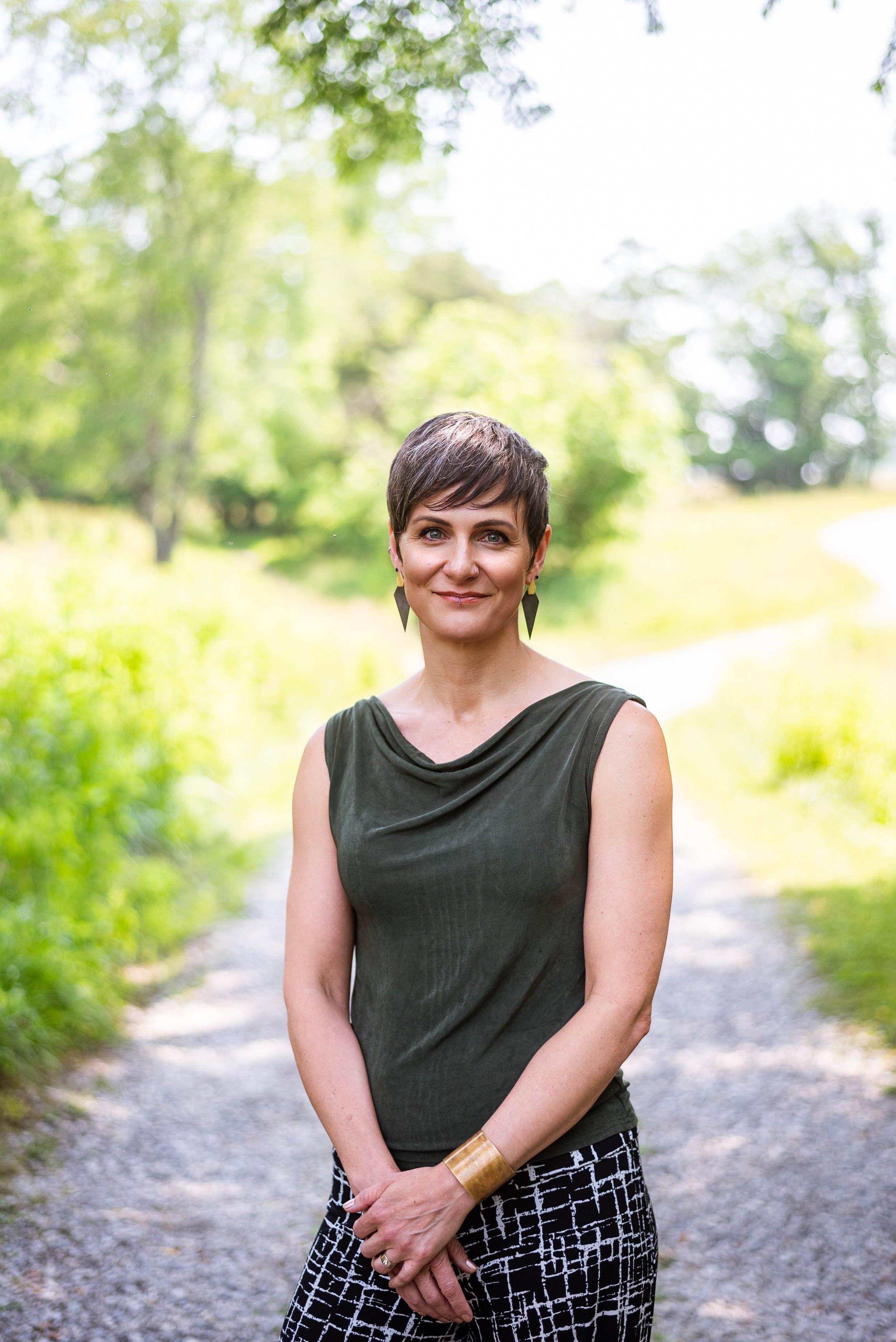 Portrait of Cornelia Scott, licensed psychotherapist specializing in trauma integration and EMDR therapy.