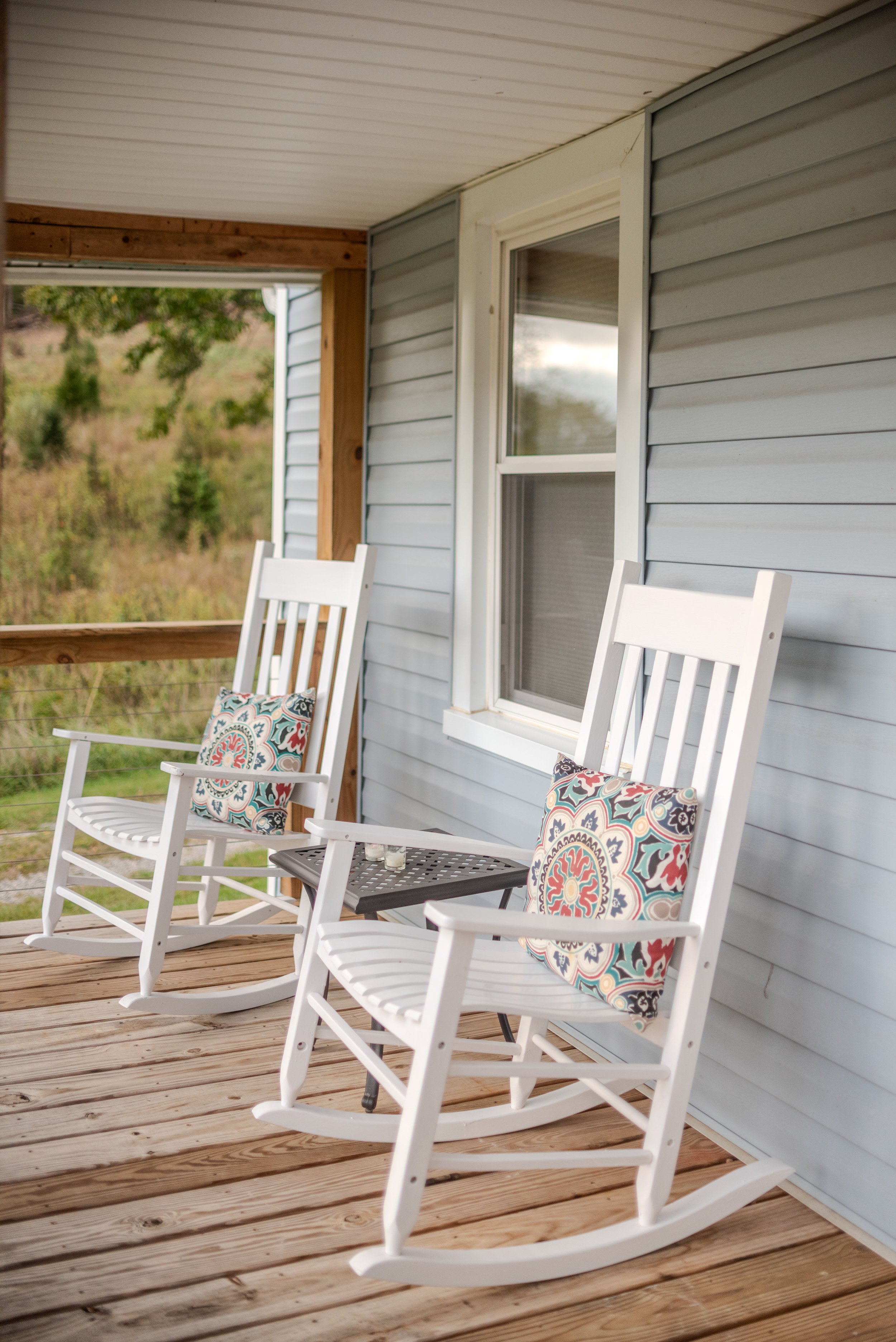 Exterior of the private cottage used for EMDR Intensives with Cornelia Scott.