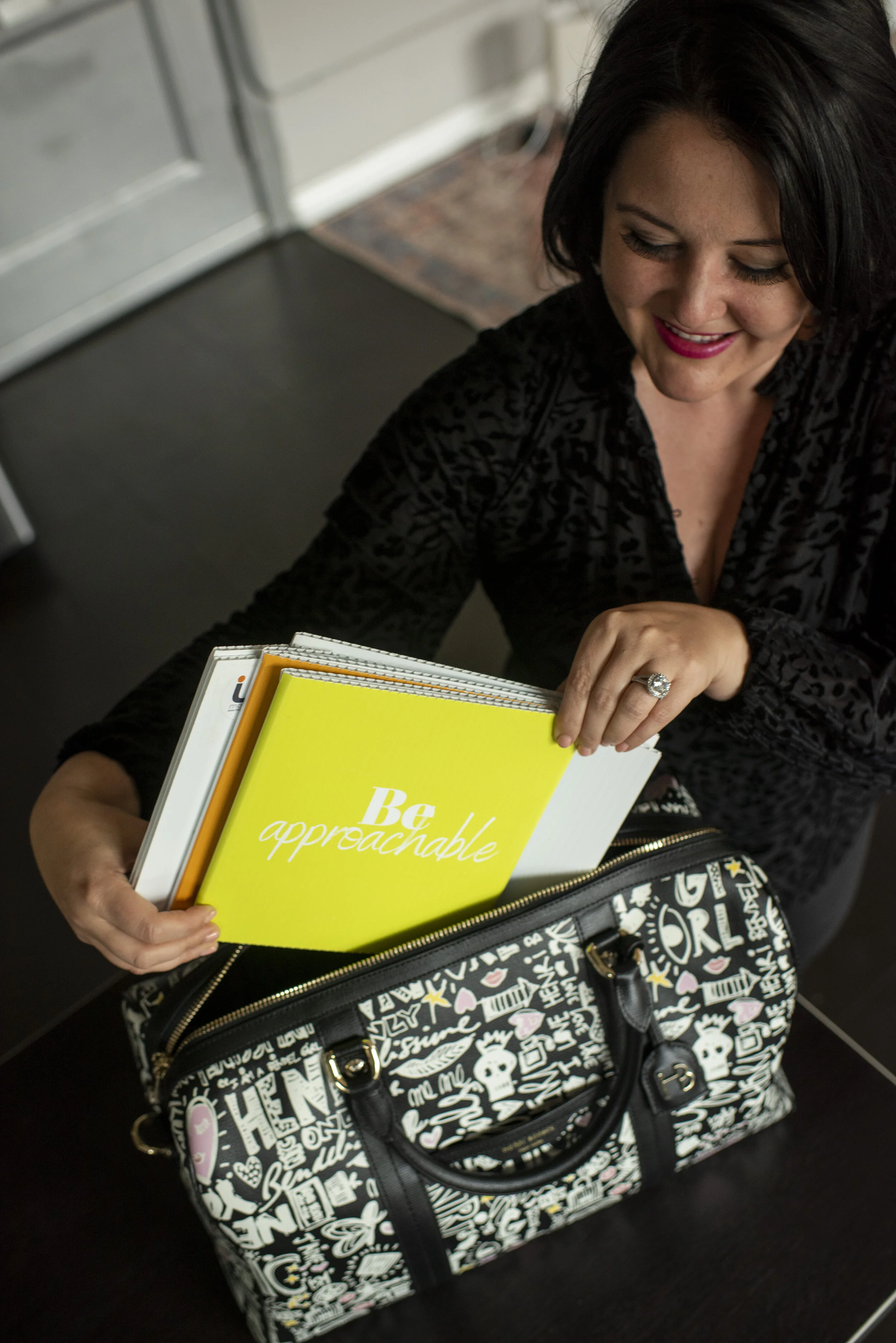 Müd Modular Cube folded up in a handbag