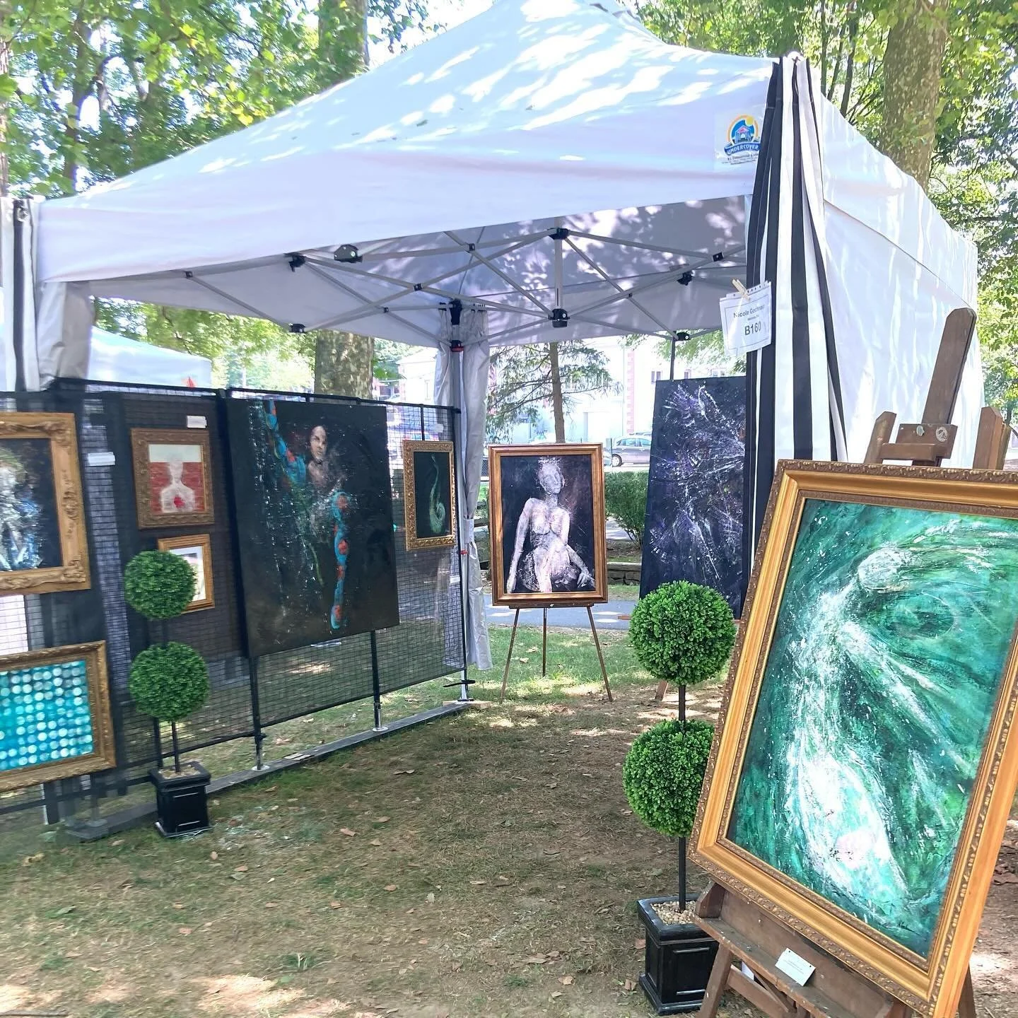 The art show yesterday had spectacular weather, a lovely crowd and deep conversations ✨ Thank you!