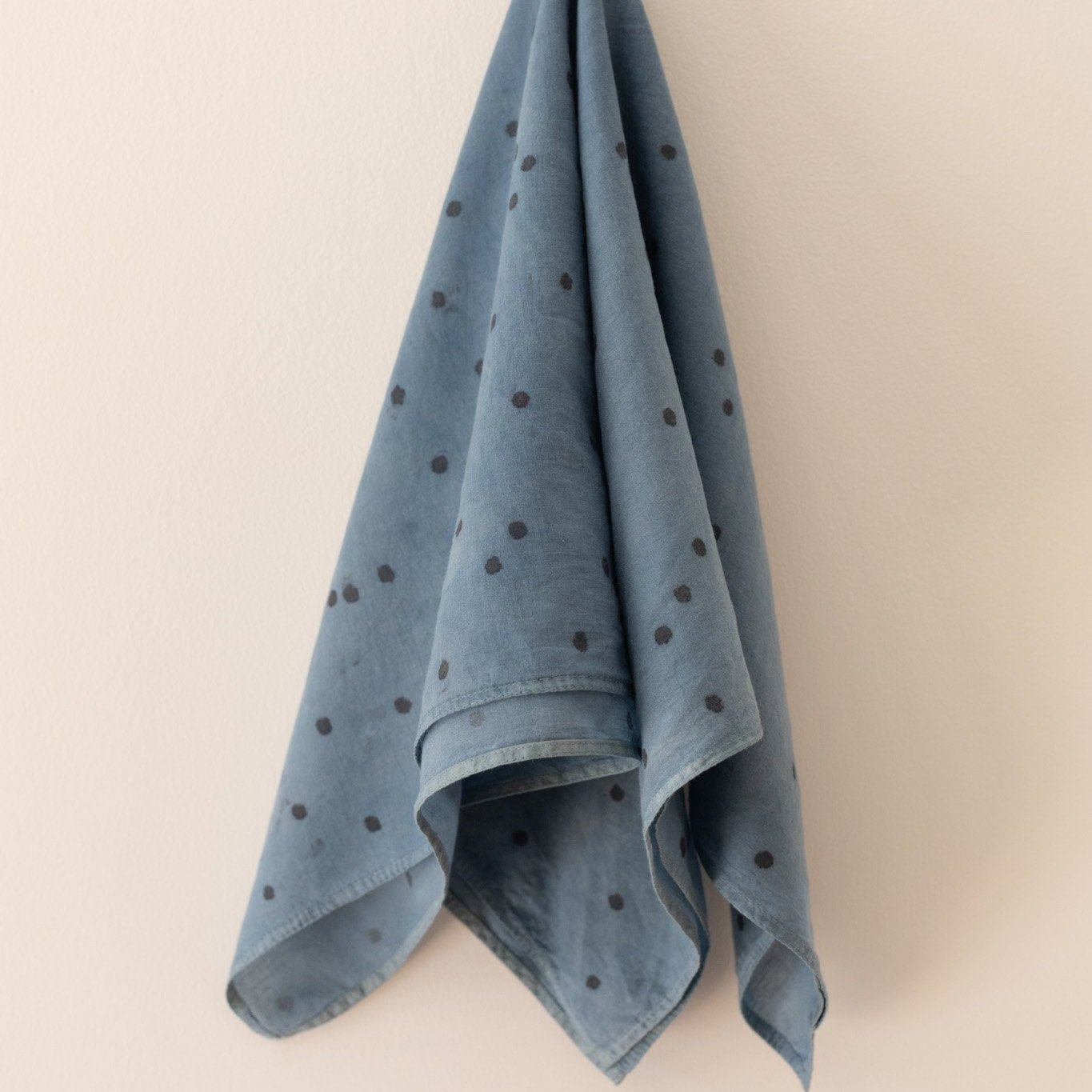 bandana-blue-dots-1b.jpg