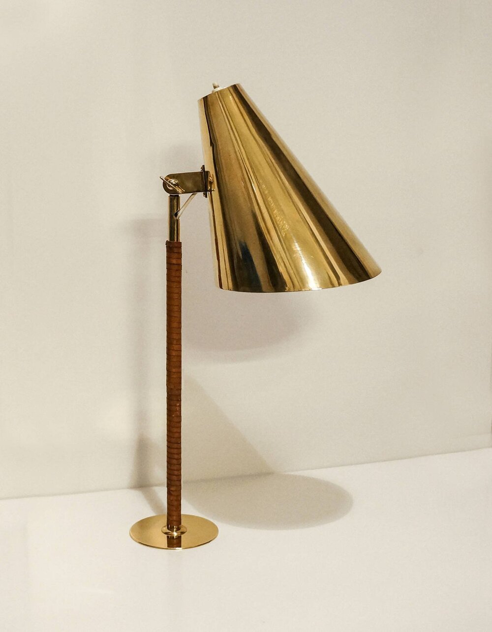 Indkøbscenter planer flugt Paavo Tynell Rare Cafe Table Lamp circa Early 1950s — The Exchange Int