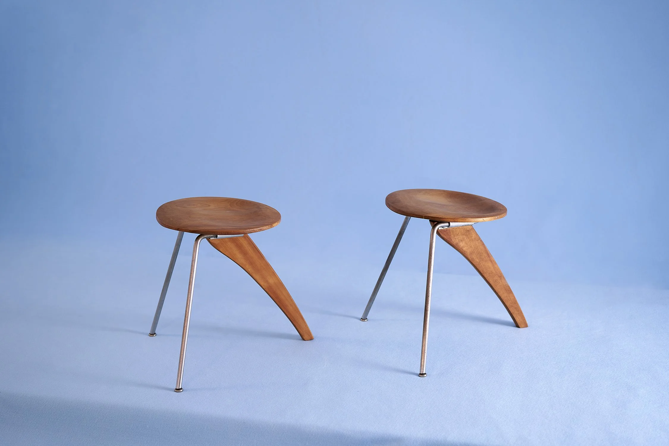 Isamu Noguchi Rudder Stools model no IN-22 and Table model no IN-20 The Exchange Int