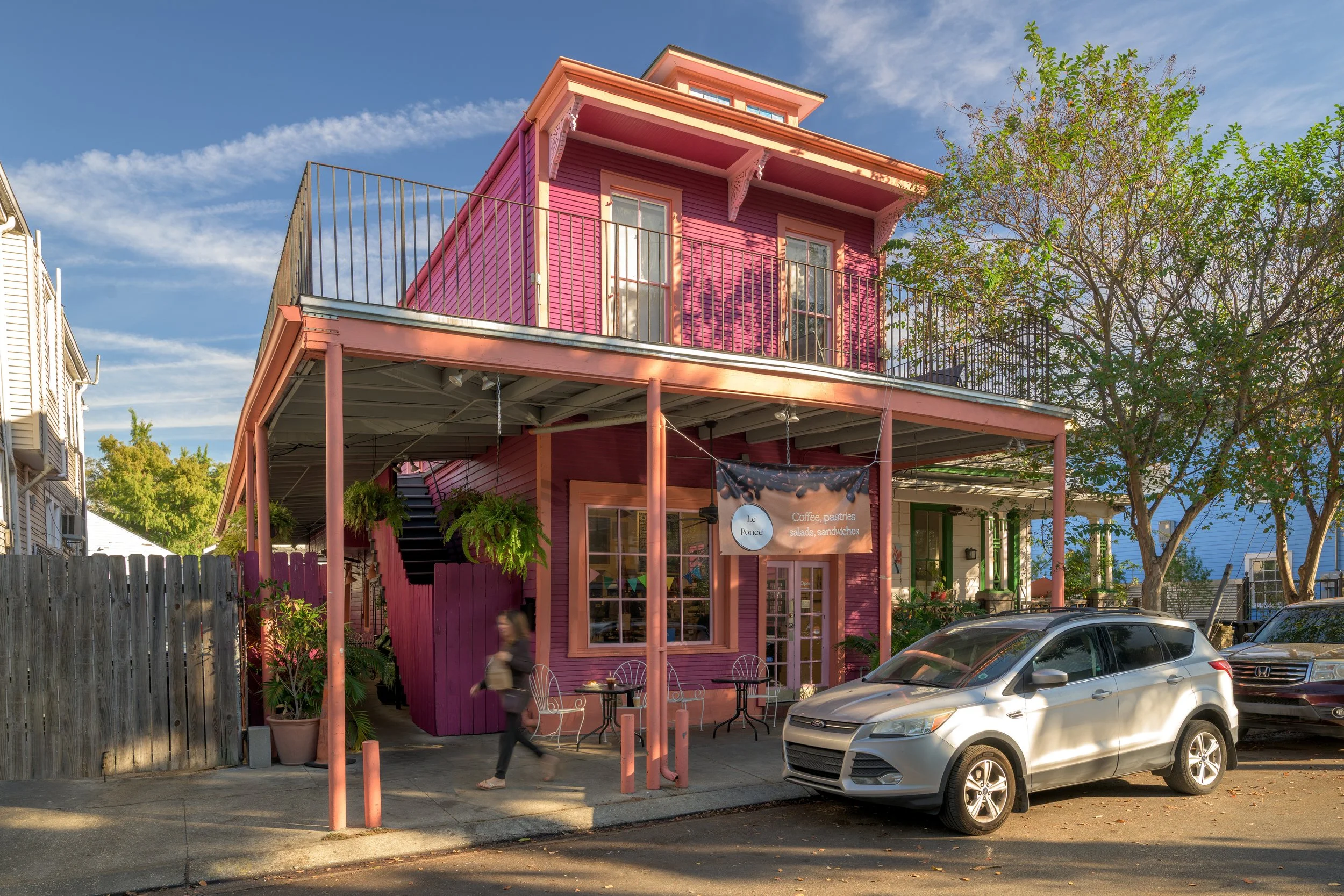 Le Ponce French Cafe and Bakery