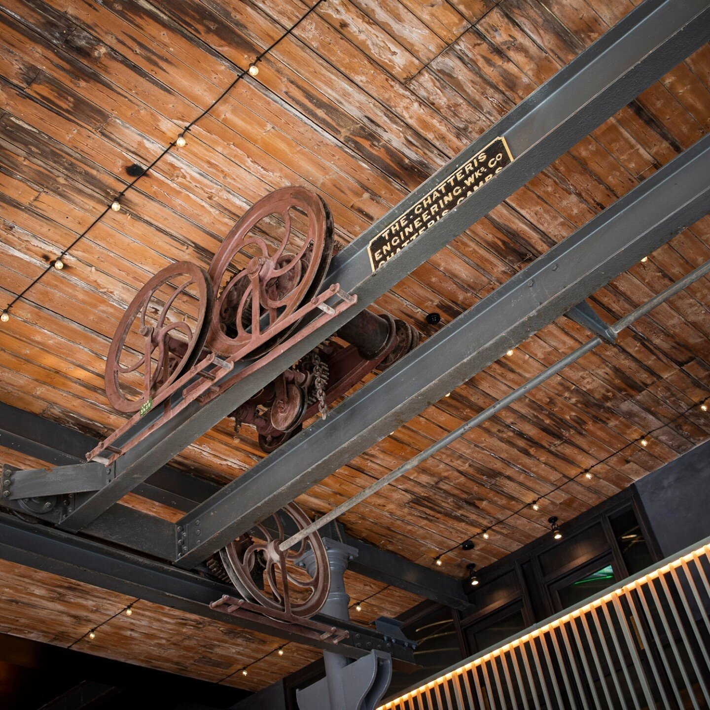 DID YOU LOOK UP? 👆⁠
⁠
Back in 1900's our landmark building was a power station. Some of the original features like this steel pulley system have been saved, and are now protected since 2014 thanks to the #savethelight campaign. ⁠
⁠
We're a new crew 
