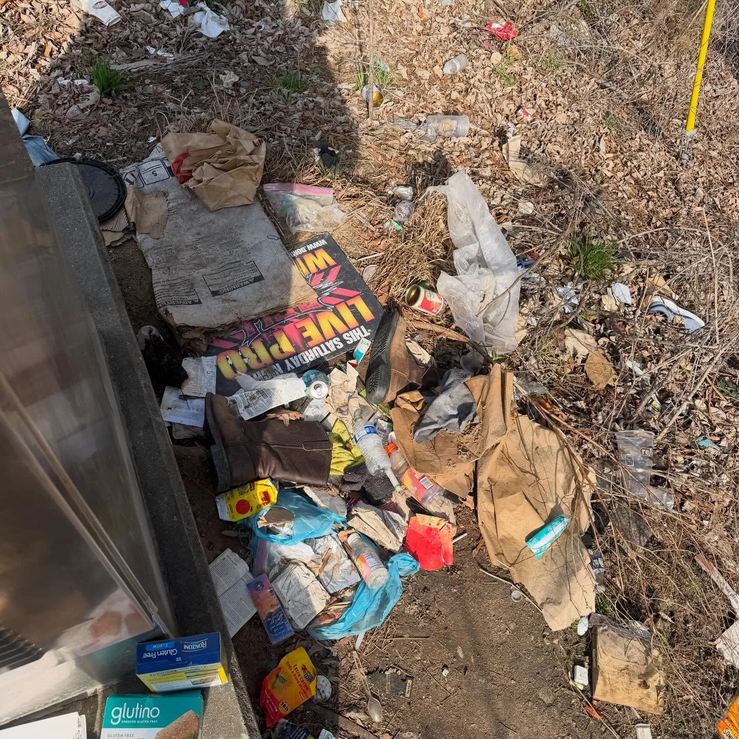 We kicked off our first cleanup effort along i440, from the Glenwood Avenue exit all the way down to the bottom of the ramp. And boy, was it needed!

Getting to all parts of i440 will take a while but we are up for the challenge! 

🛣️ #thegreatralei