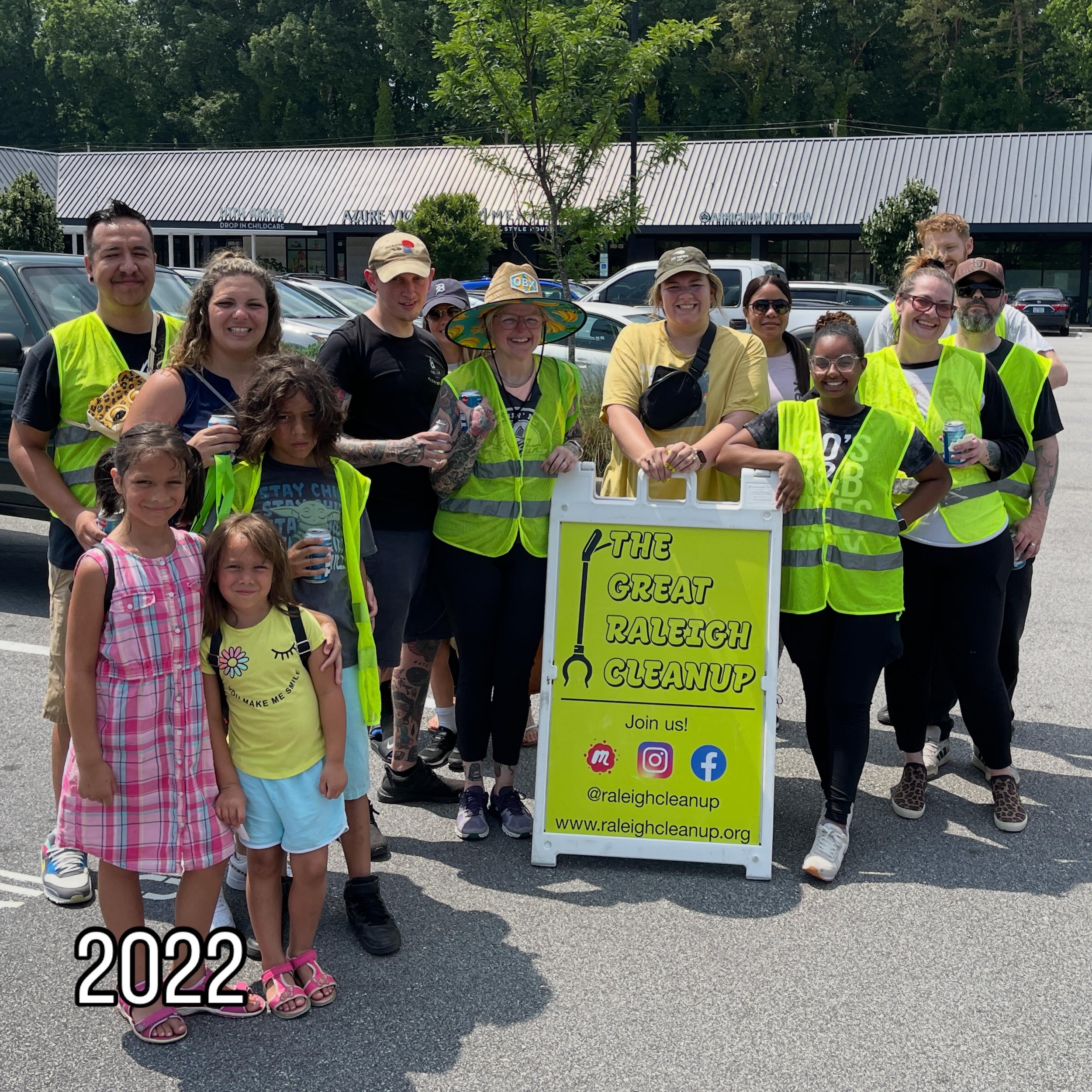Four years. Four cleanups. One incredible partnership.

Huge thank you to @menageriestylehouse for continuing to show up for the community year after year. 

Since first joining us in 2022, their team has continued to step up, removing 460 pounds of 