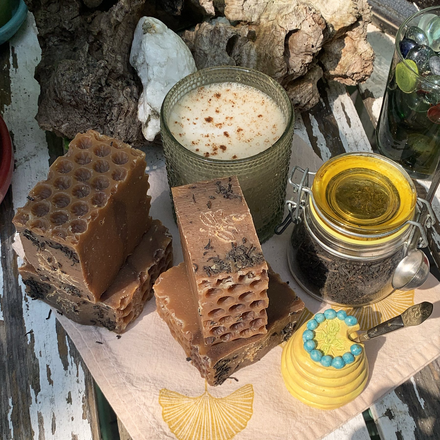 maine_botanical_soaps_honey_chai_2.jpg