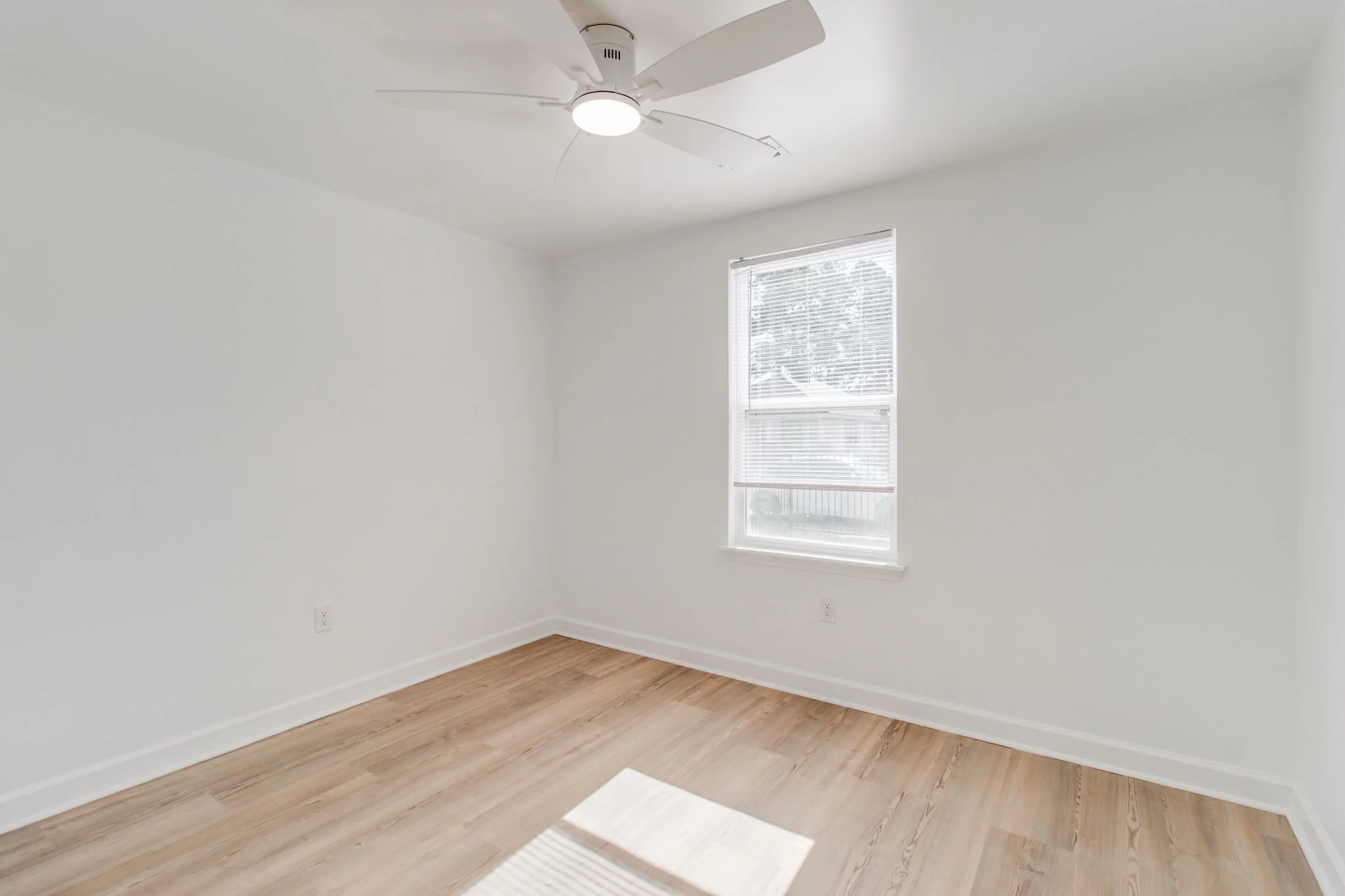 24-web-or-mls-2025 11 24 - 533 Dingle St - Sumter-21.jpg