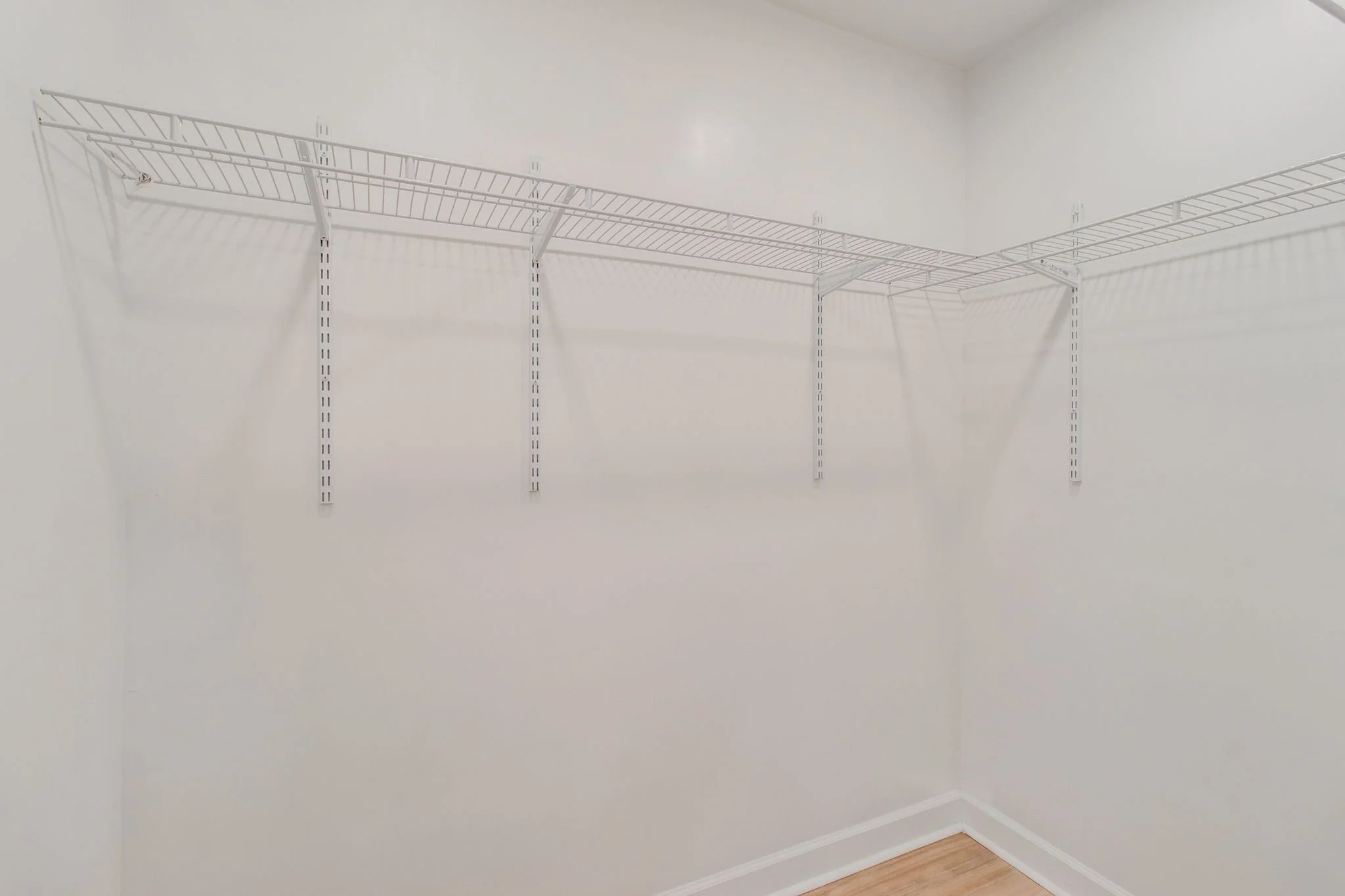 21-web-or-mls-2025 11 24 - 533 Dingle St - Sumter-18.jpg