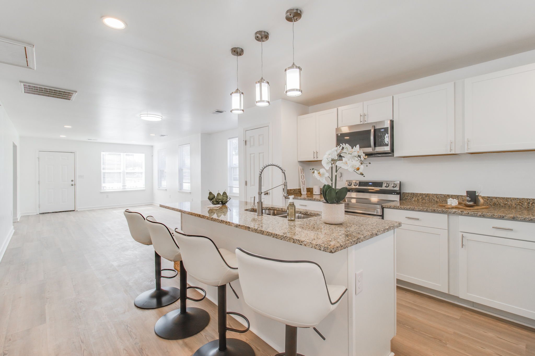 14-web-or-mls-2025 11 24 - 533 Dingle St - Sumter-12.jpg