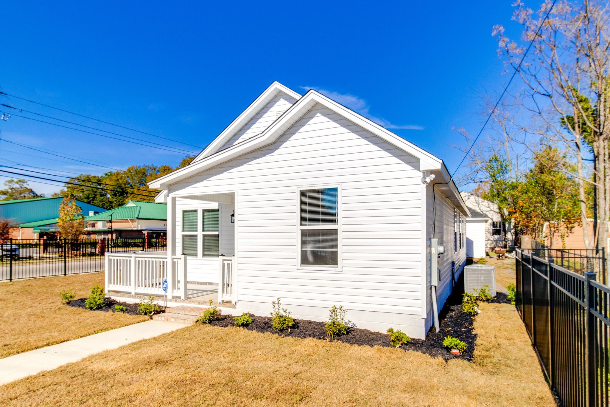 2-web-or-mls-2025 11 24 - 533 Dingle St - Sumter-2.jpg