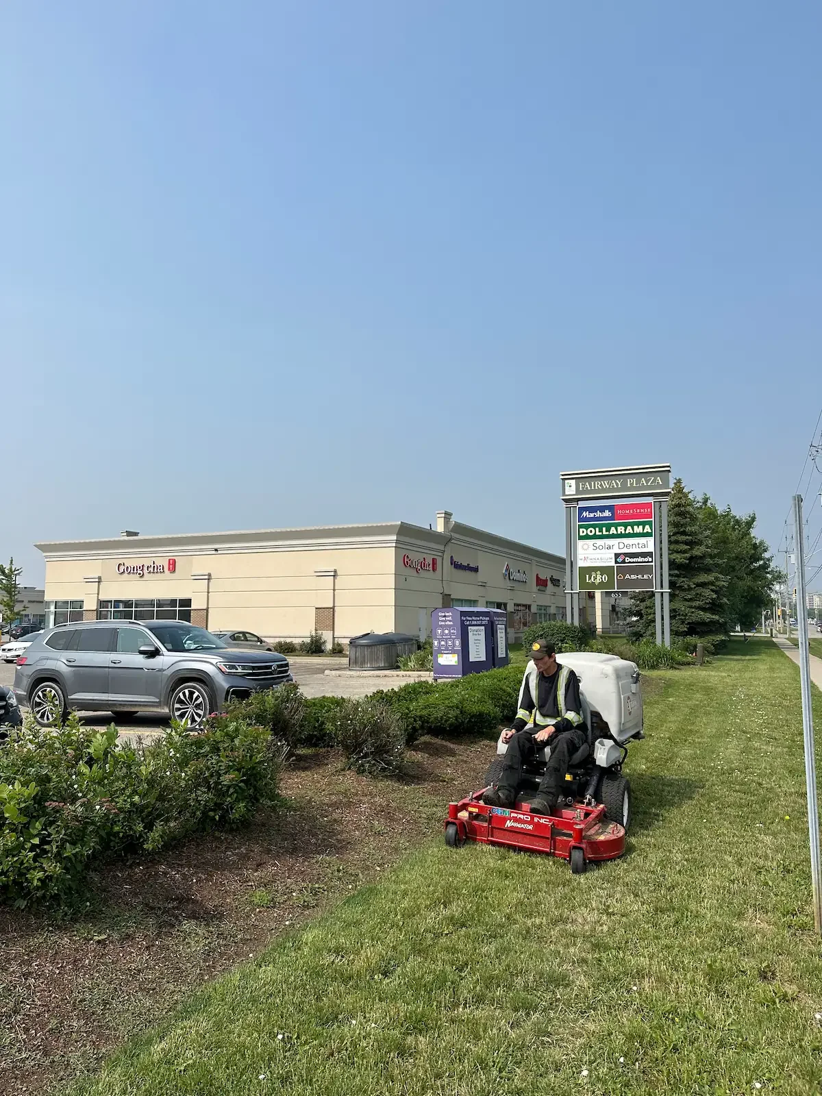Commercial Property Maintenance in Kitchener using commercial-grade lawn maintenance equipment