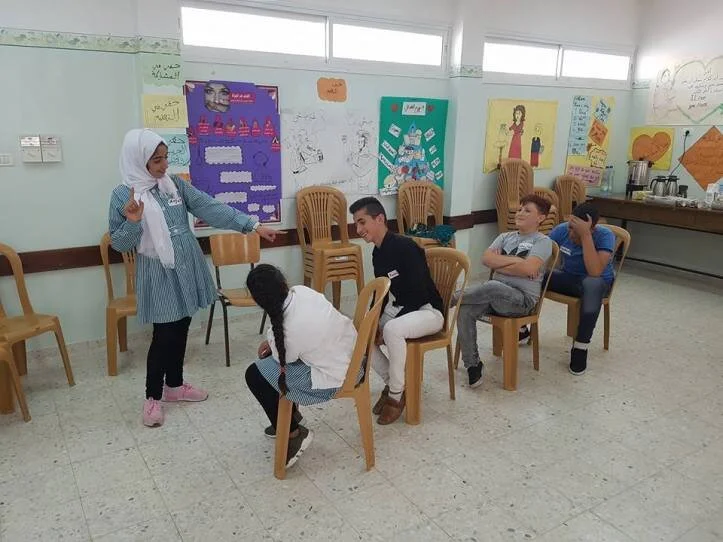 Still images and language learning