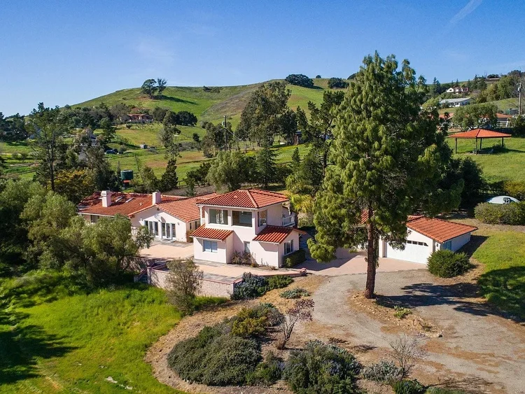961 Fredensborg Cyn Rd, Solvang