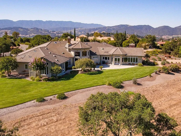 1043 Ladan Dr, Solvang