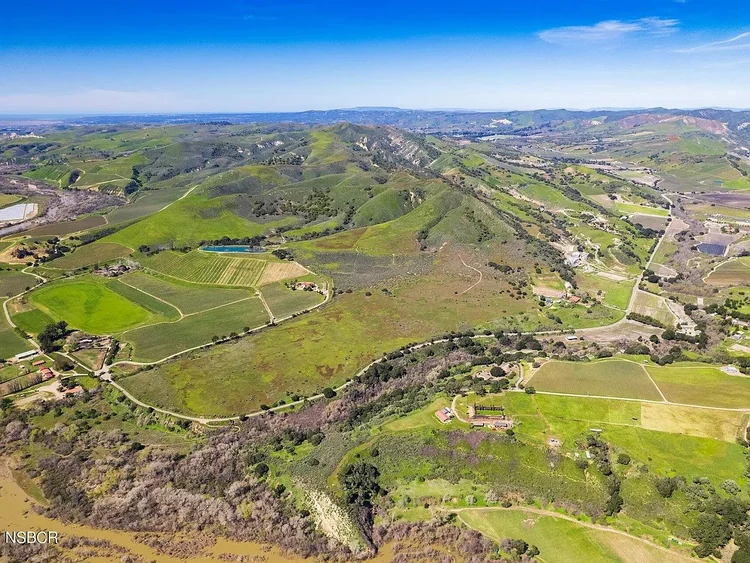 211 Mail Rd, Lompoc