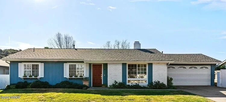 2106 Holly Ln, Solvang