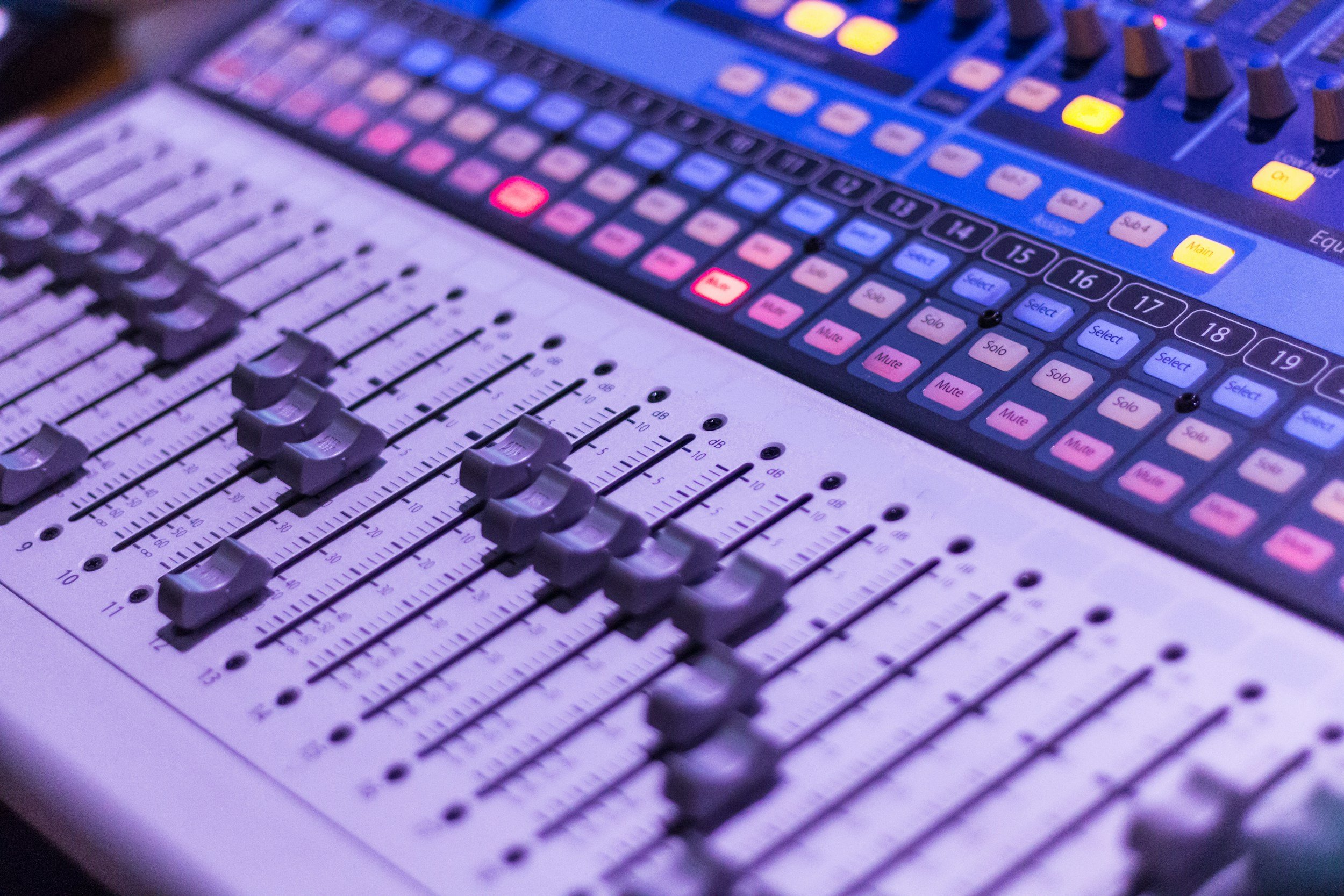 A presonus digital mixing console used for training