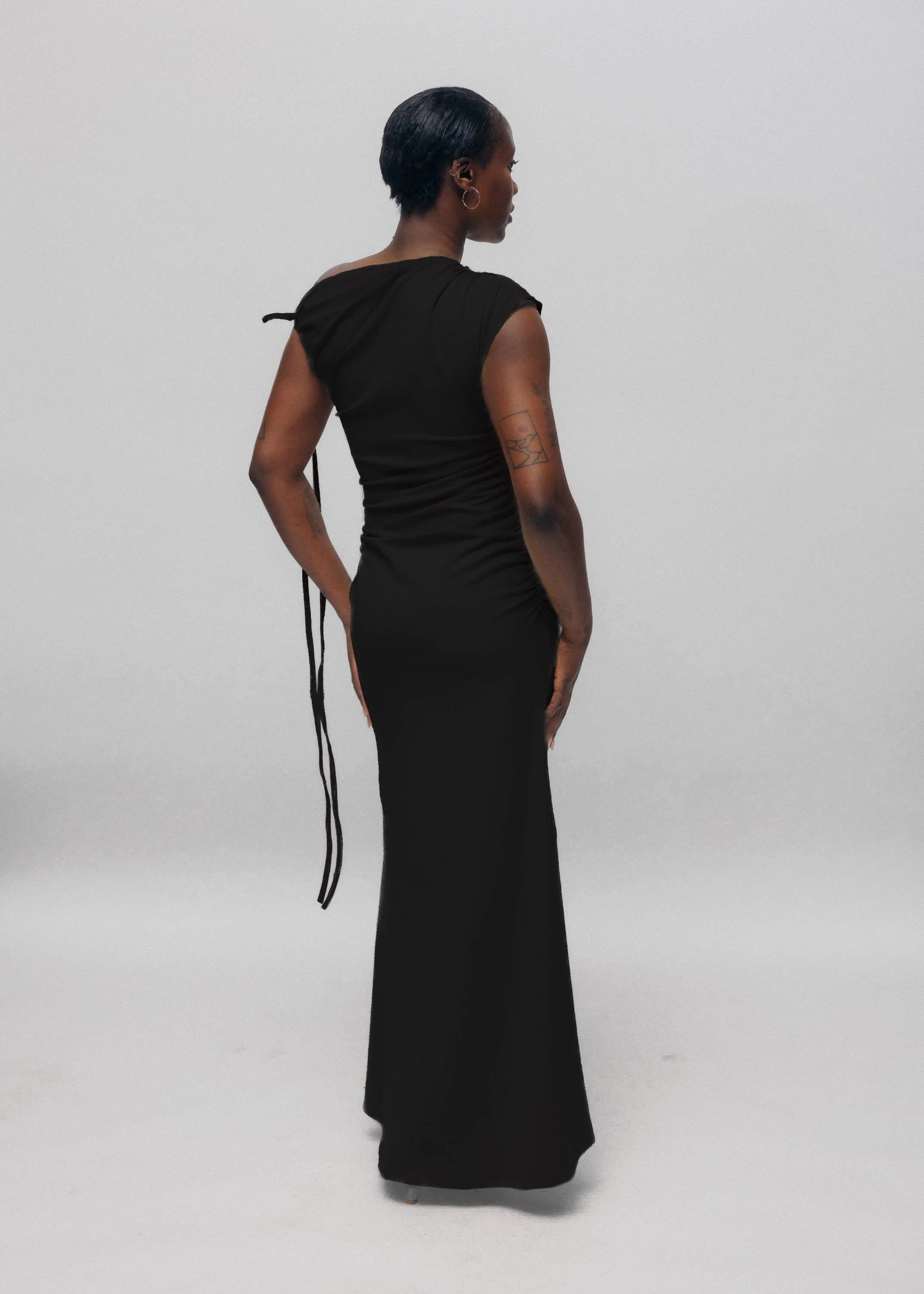 Sophia dress black black.jpg