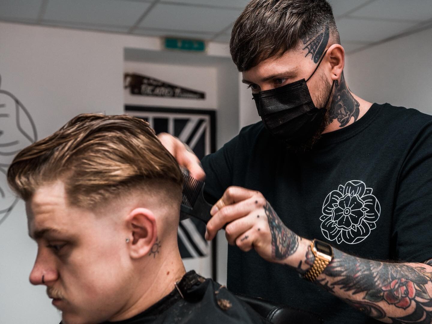 Appointments filling up fast this week! Drop us a DM or get booked in via @booksyuk to secure your place! 🤟🏻💈 @blackrosebarberjoe