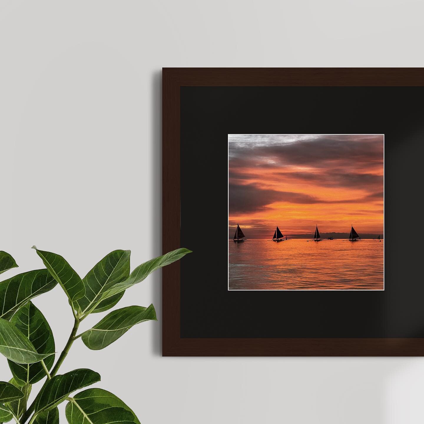 Framed Photo of Paraw (Sail) Boats in Boracay, Philippines printed on Fine Art Paper Velvet protected by Premium Clear Acrylic Glass. Available in rich walnut frame paired with black mat.
-
#boracay #philippines #print #walldecor #homedecor #framedpr