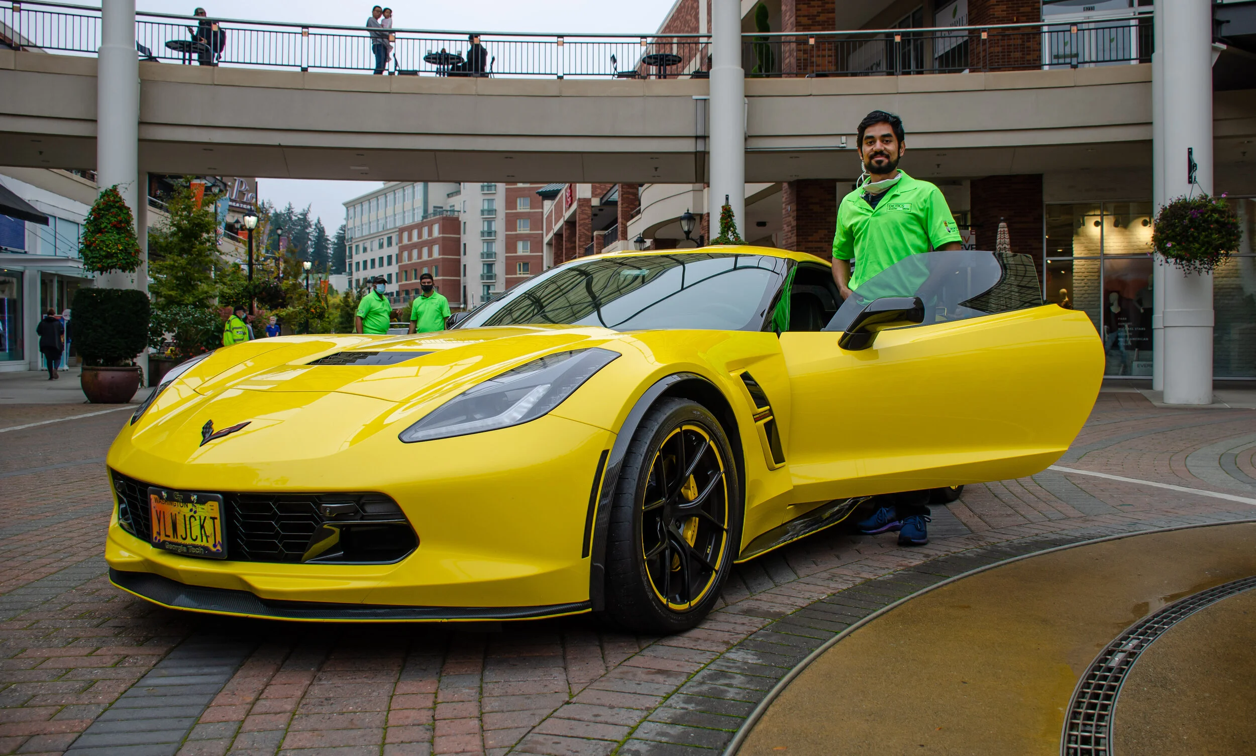 Dan O'Connell - DanOConnell_Photo29_YVetteGuy.jpg