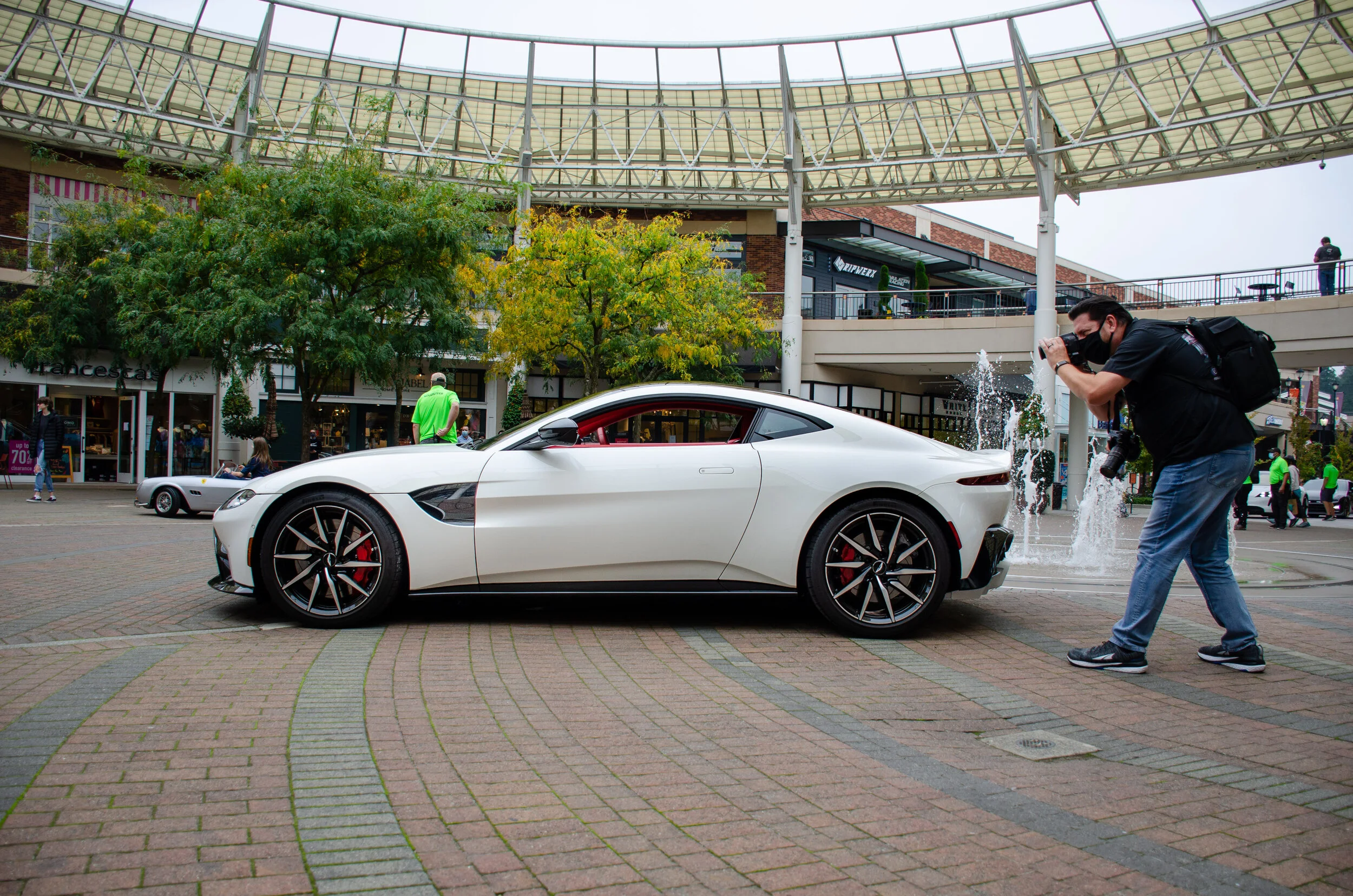 Dan O'Connell - DanOConnell_Photo56_AstonMartin.jpg