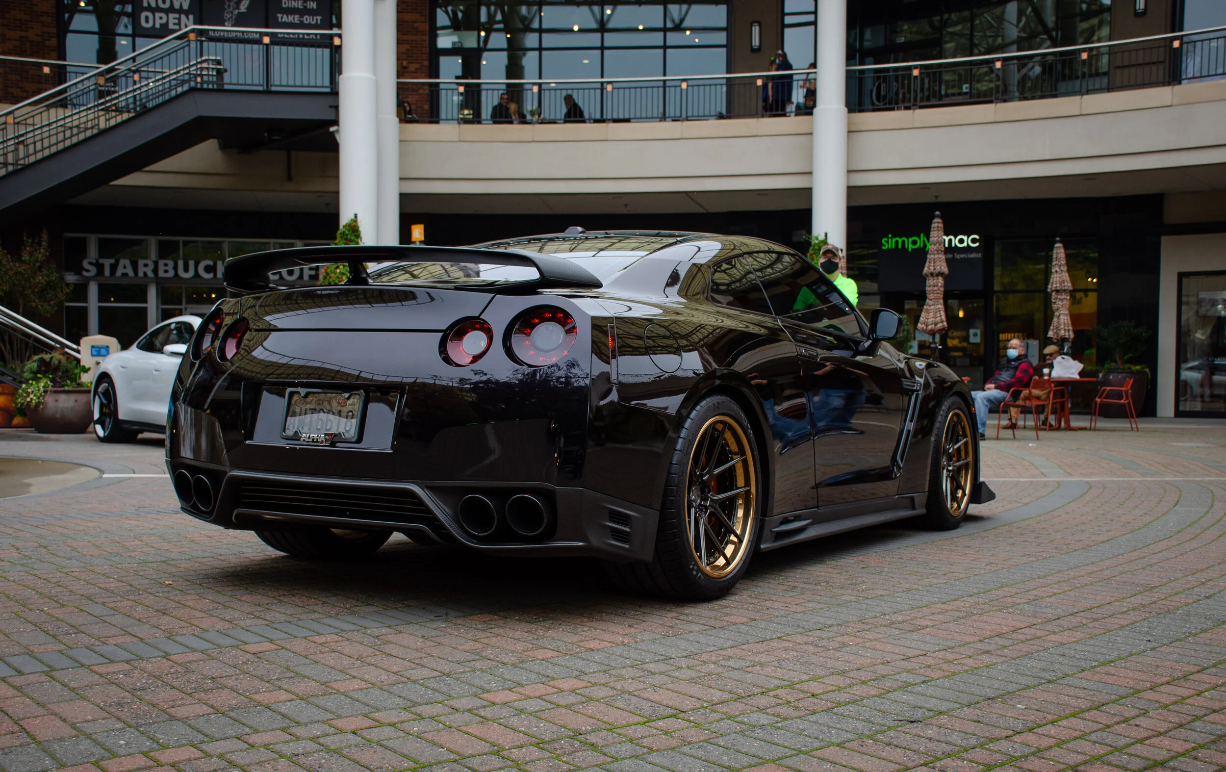 Dan O'Connell - DanOConnell_Photo61_Nissan2.jpg