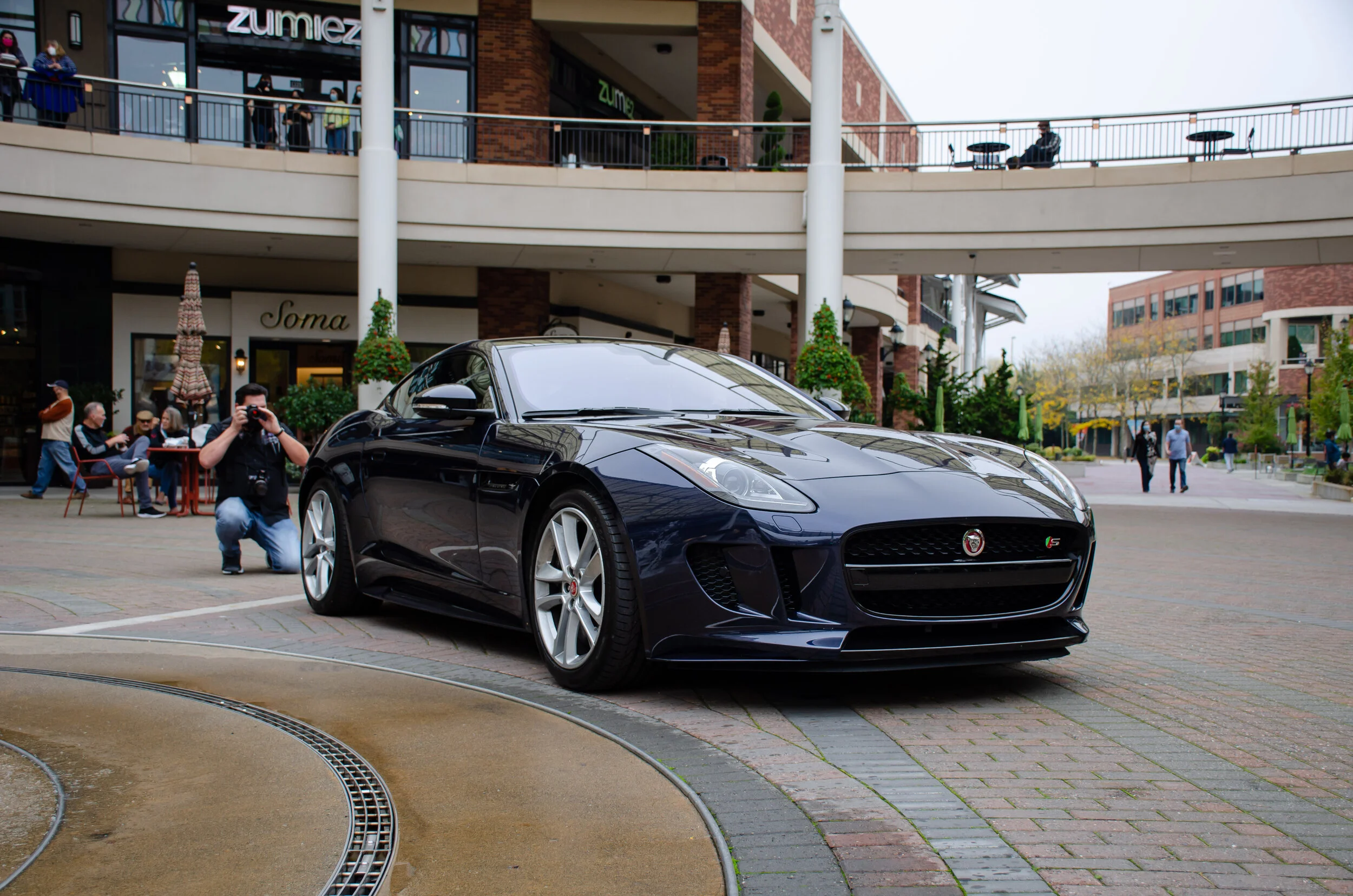 Dan O'Connell - DanOConnell_Photo48_Jaguar.jpg