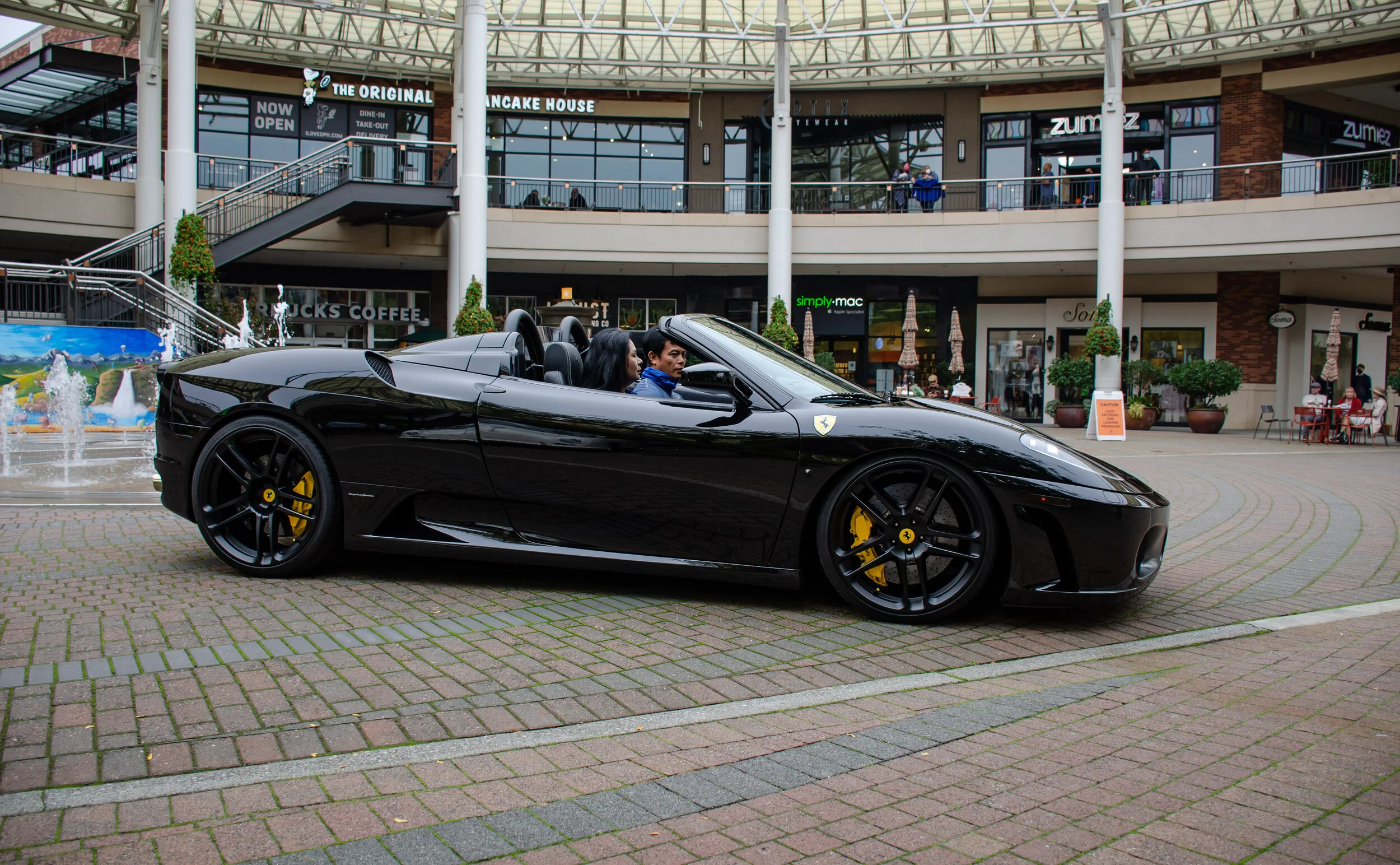 Dan O'Connell - DanOConnell_Photo50_BlackFerrari.jpg