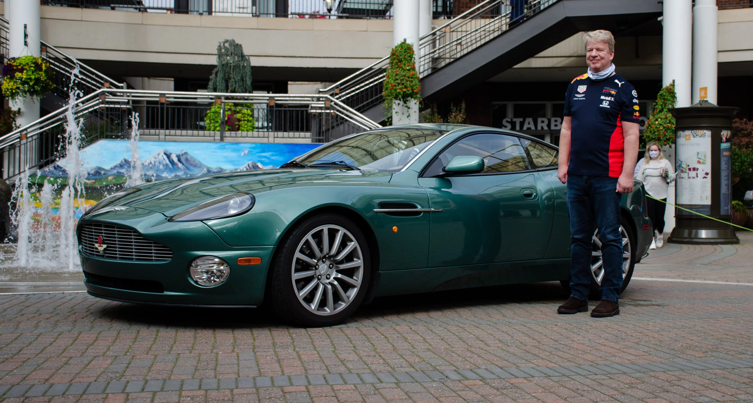Dan O'Connell - DanOConnell_Photo110_AstonMartinGuy.jpg