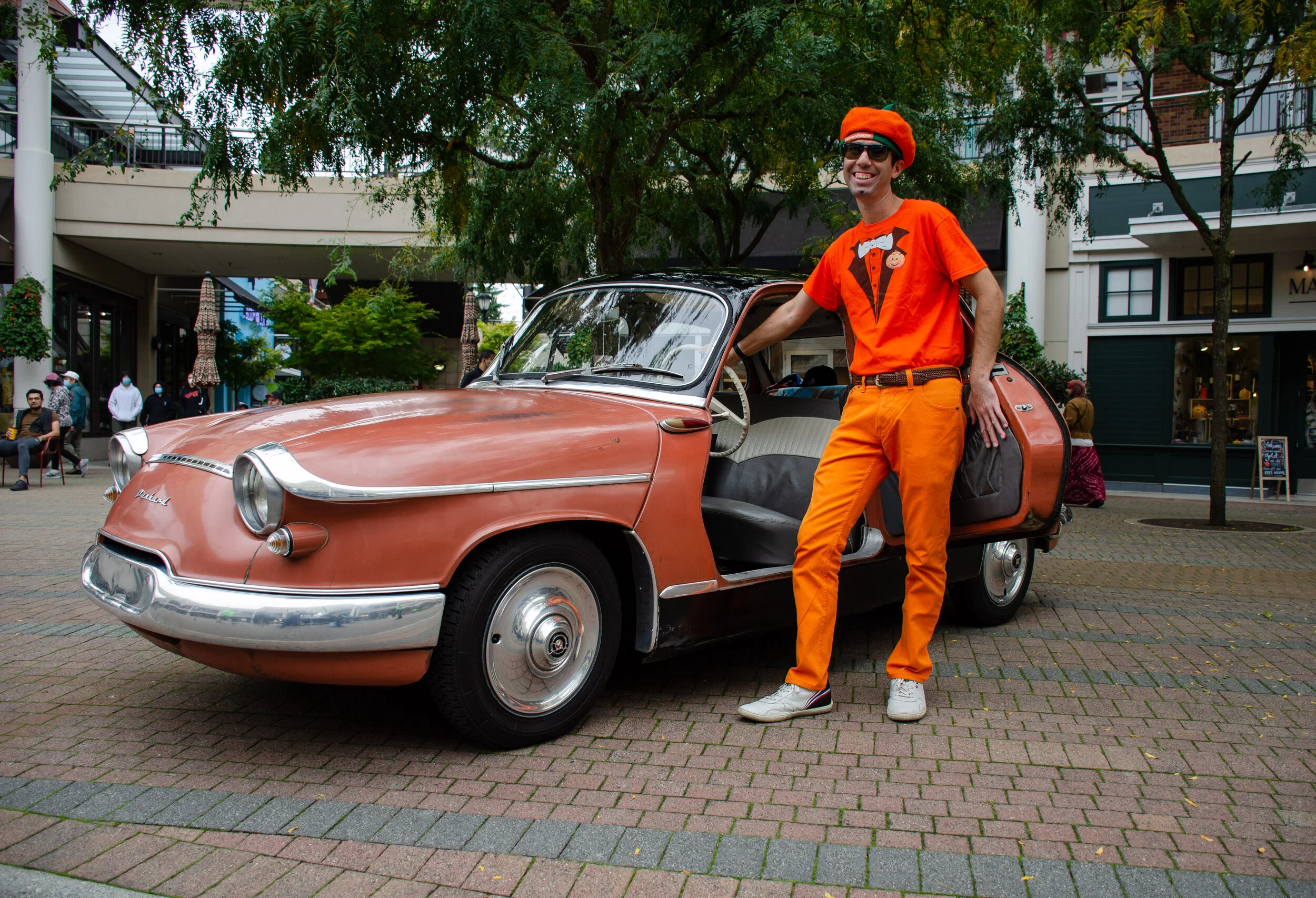 Dan O'Connell - DanOConnell_Photo64_RenaultGuy.jpg