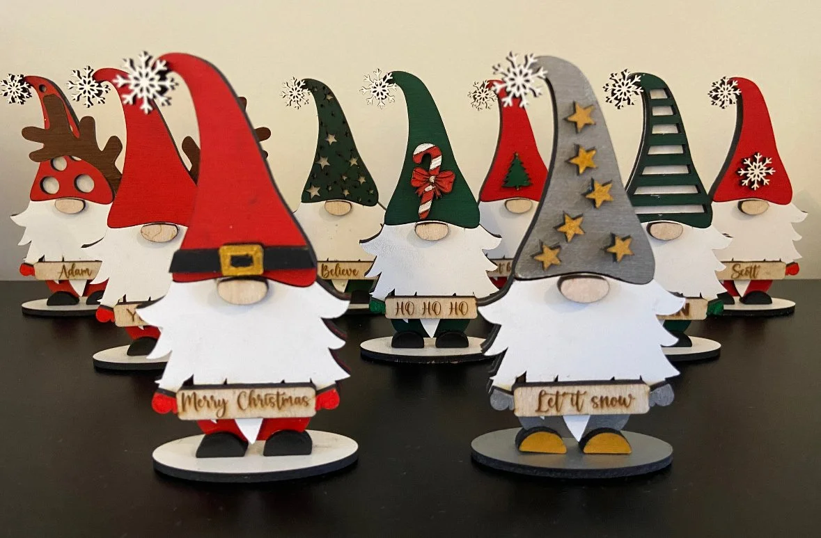 1797 Gnomes w Stands.PNG