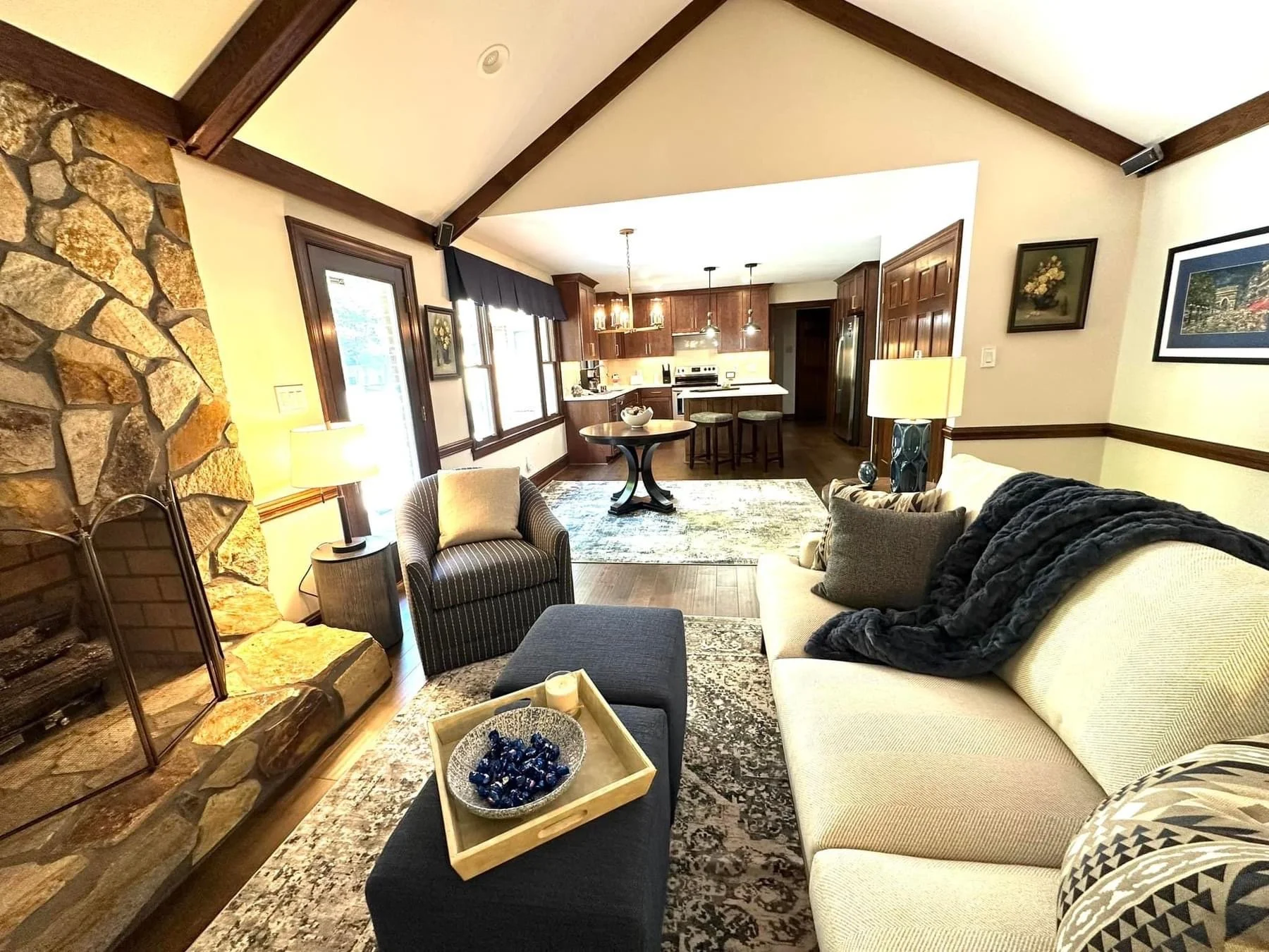 Item Interior Designer Anna Stowe