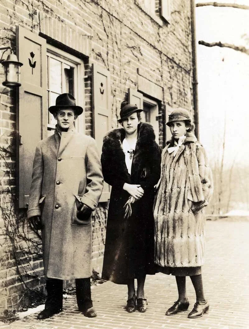 Ray, Muriel, and Ailsa