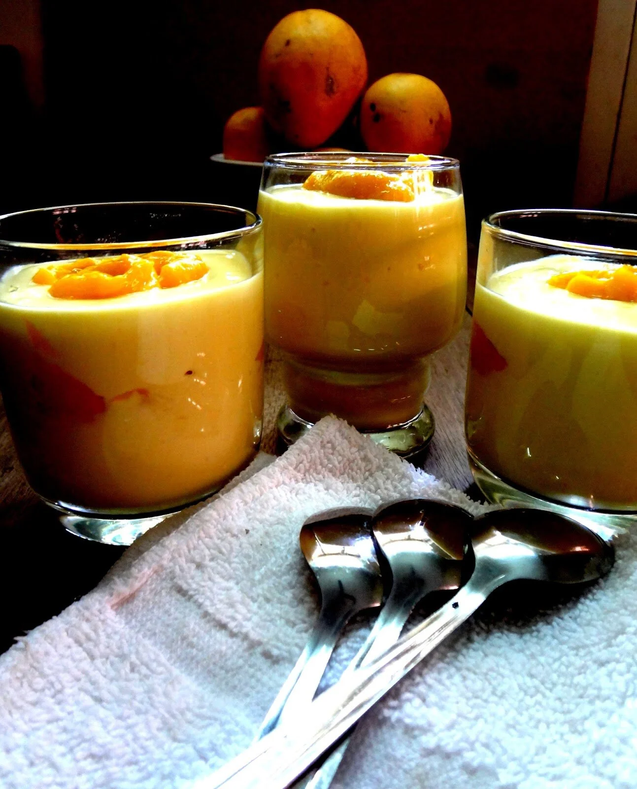 mango panna cotta 1.JPG