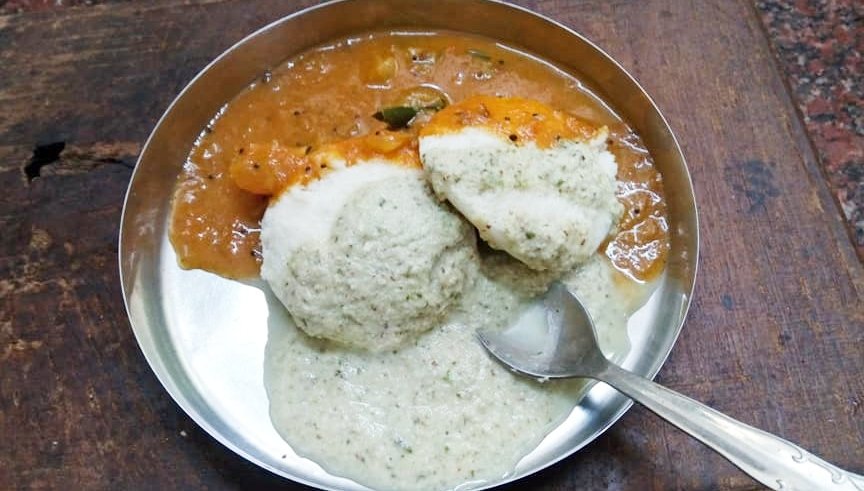 Idlis and no dal sambar