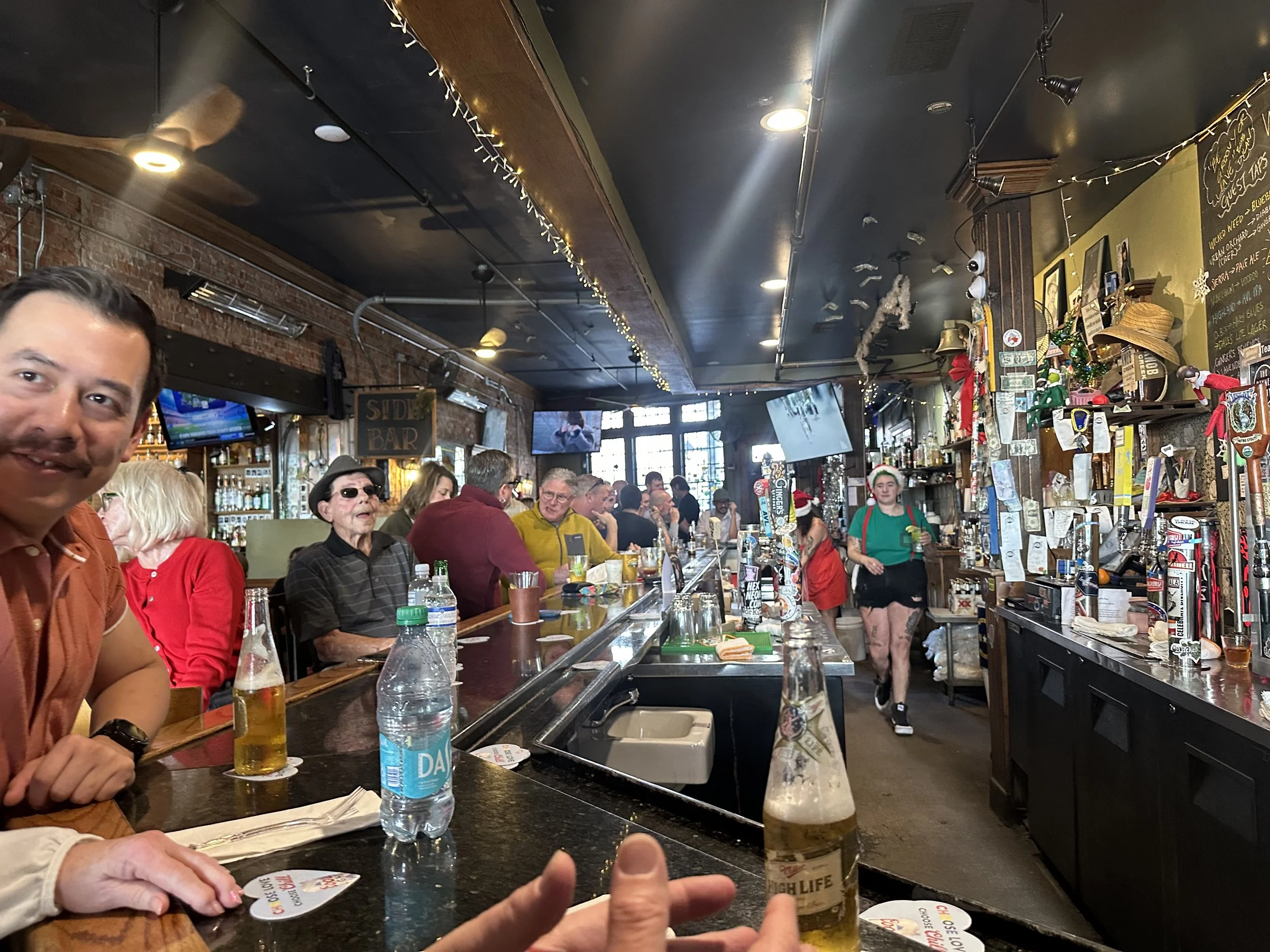 big party holidays bar