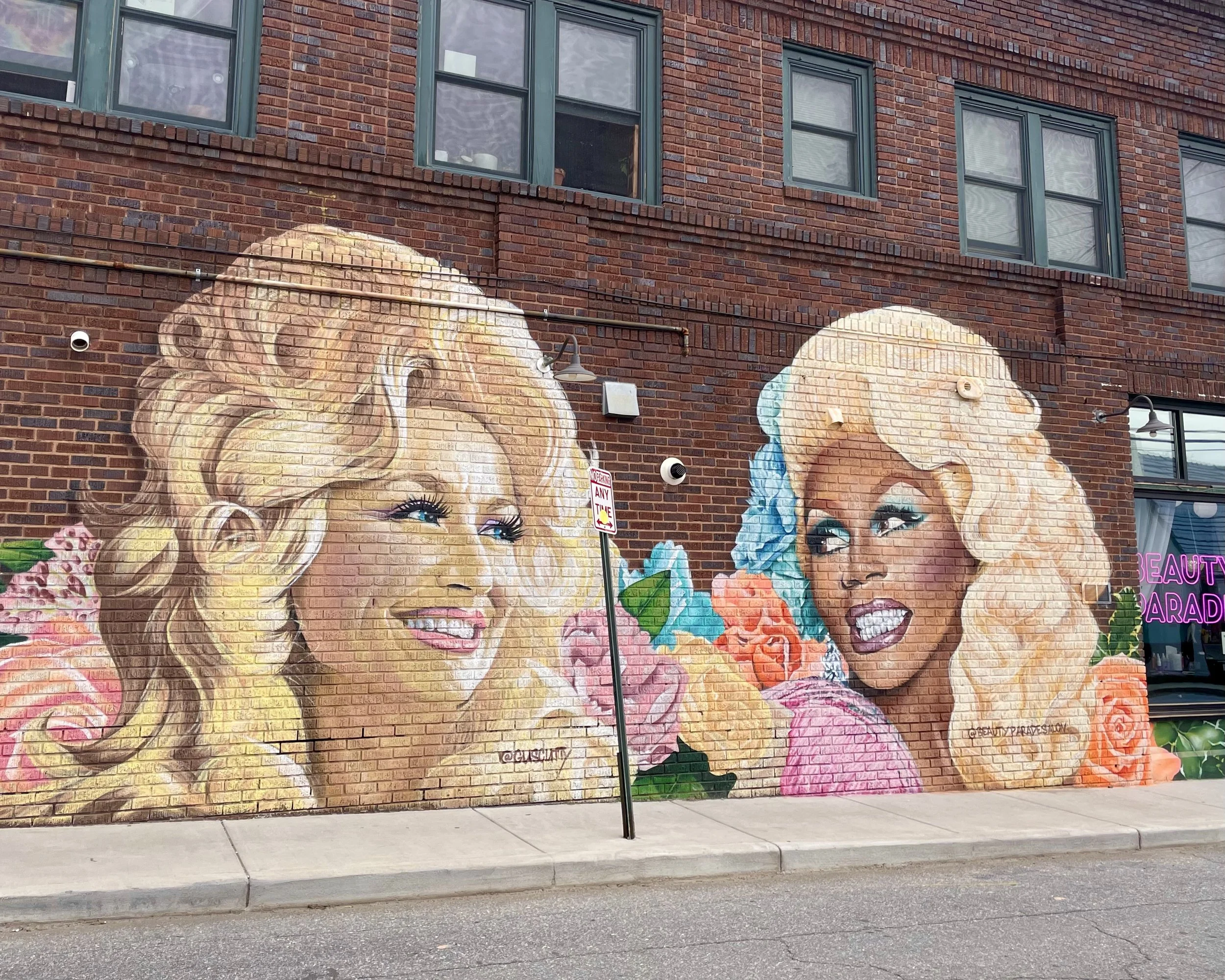 Ru Paul Dolly Parton Mural